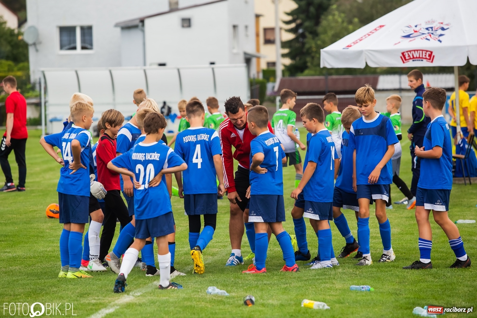 Zdjęcie w galerii na portalu naszraciborz.pl: Piłkarska rywalizacja w turnieju im. Zbigniewa Oszka [FOTO] wiadomości z regionu