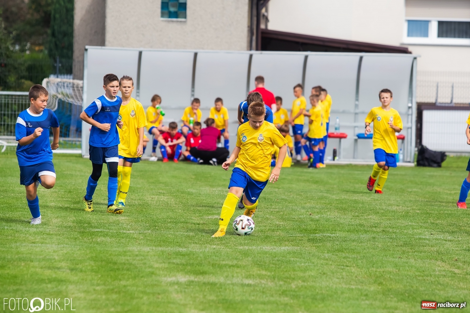 Zdjęcie w galerii na portalu naszraciborz.pl: Piłkarska rywalizacja w turnieju im. Zbigniewa Oszka [FOTO] wiadomości z regionu