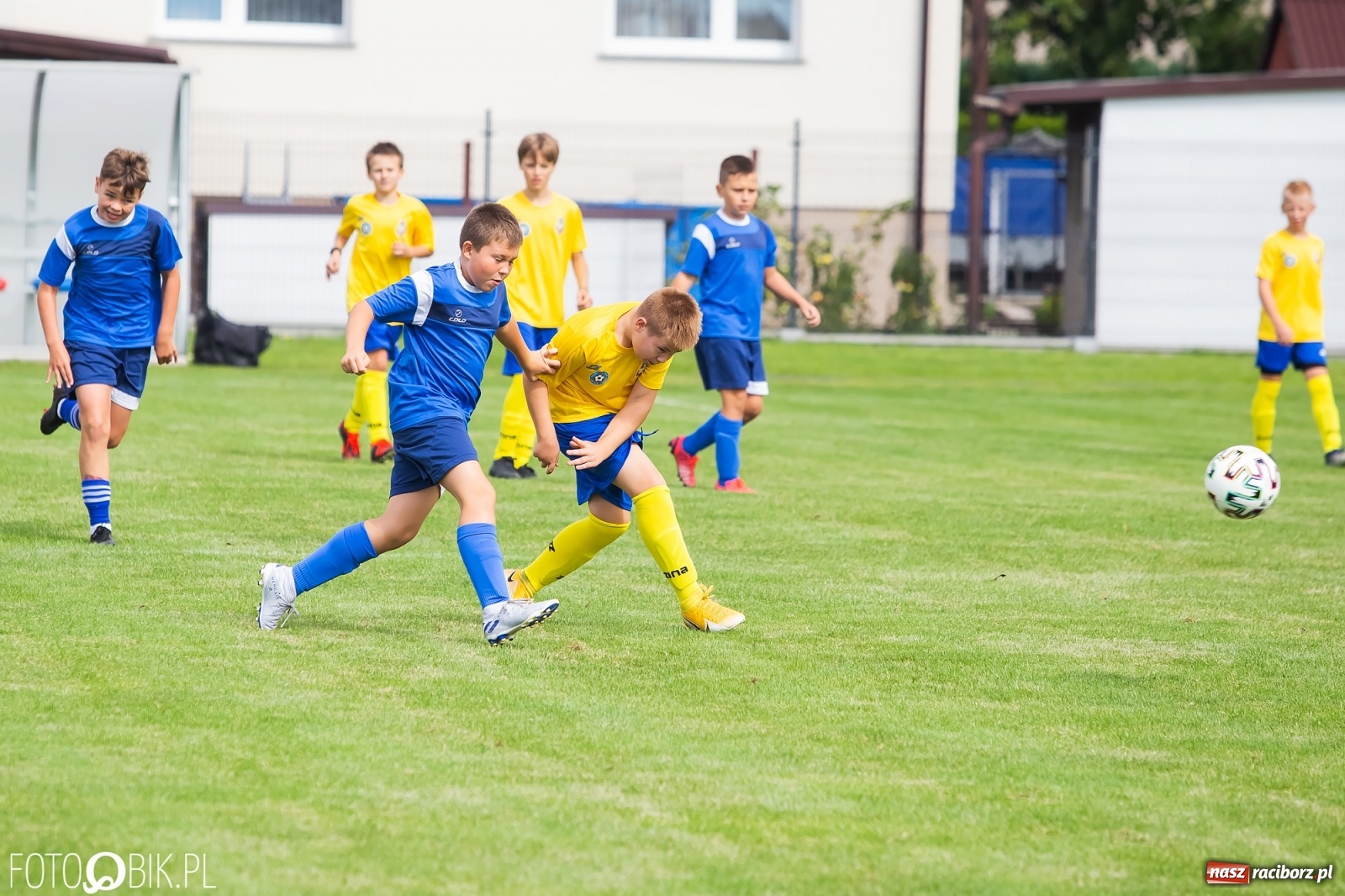 Zdjęcie w galerii na portalu naszraciborz.pl: Piłkarska rywalizacja w turnieju im. Zbigniewa Oszka [FOTO] wiadomości z regionu