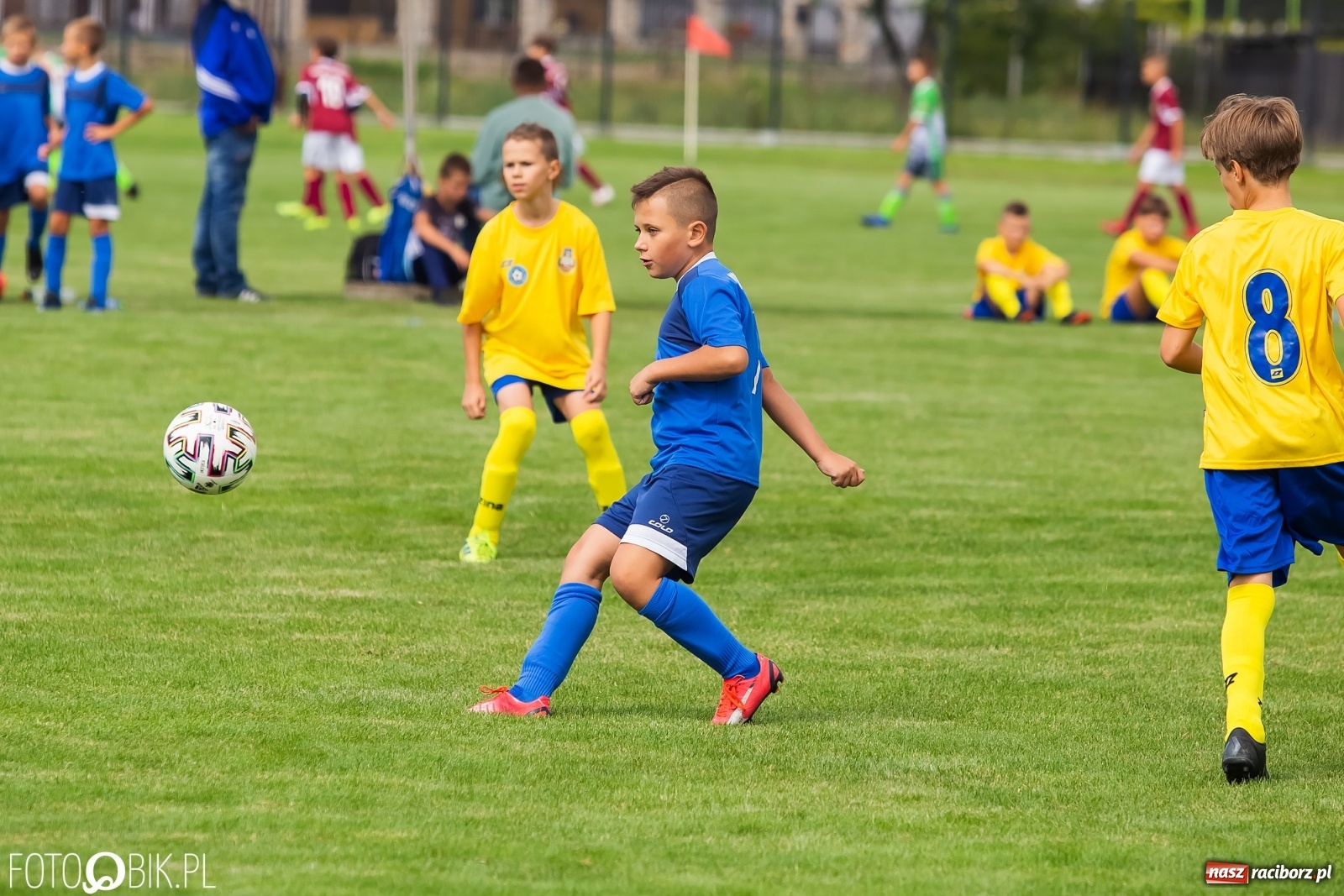 Zdjęcie w galerii na portalu naszraciborz.pl: Piłkarska rywalizacja w turnieju im. Zbigniewa Oszka [FOTO] wiadomości z regionu