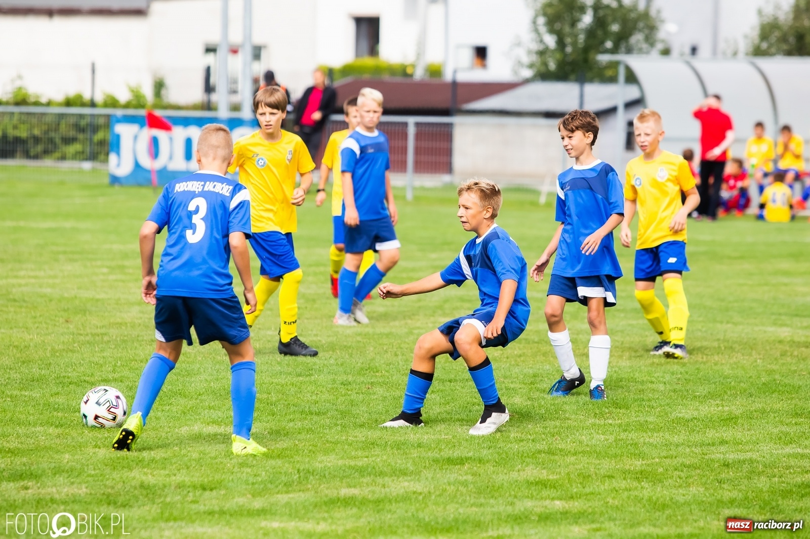 Zdjęcie w galerii na portalu naszraciborz.pl: Piłkarska rywalizacja w turnieju im. Zbigniewa Oszka [FOTO] wiadomości z regionu