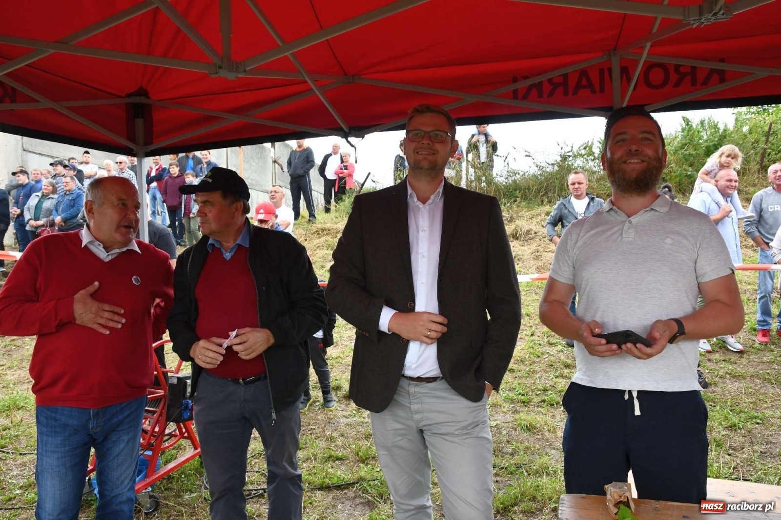 Zdjęcie w galerii na portalu naszraciborz.pl: Fantastyczny Ciapek Racing 2021. Tłum kibiców w Krowiarkach [FOTO i WIDEO] wiadomości z regionu