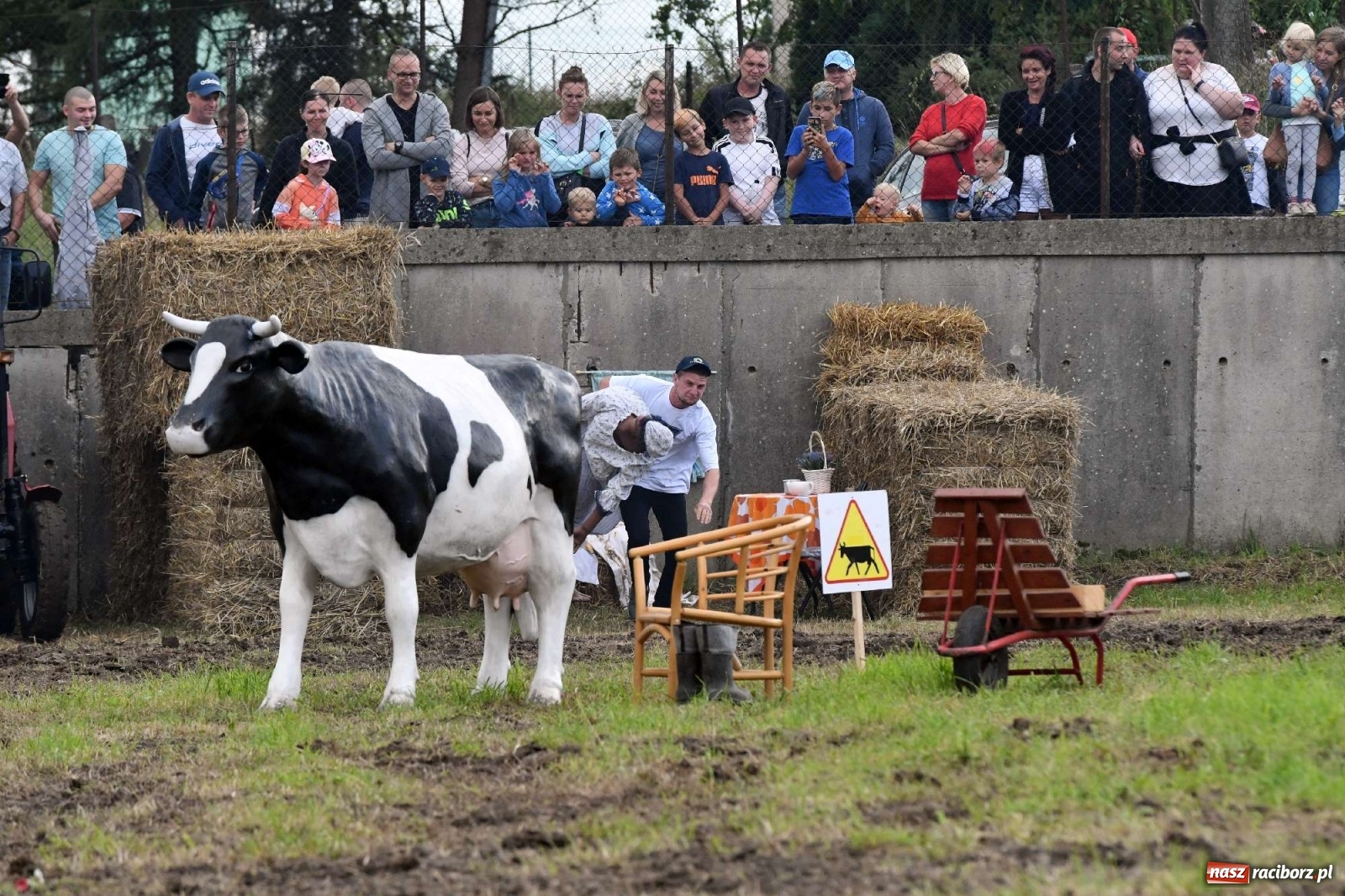 Zdjęcie w galerii na portalu naszraciborz.pl: Fantastyczny Ciapek Racing 2021. Tłum kibiców w Krowiarkach [FOTO i WIDEO] wiadomości z regionu