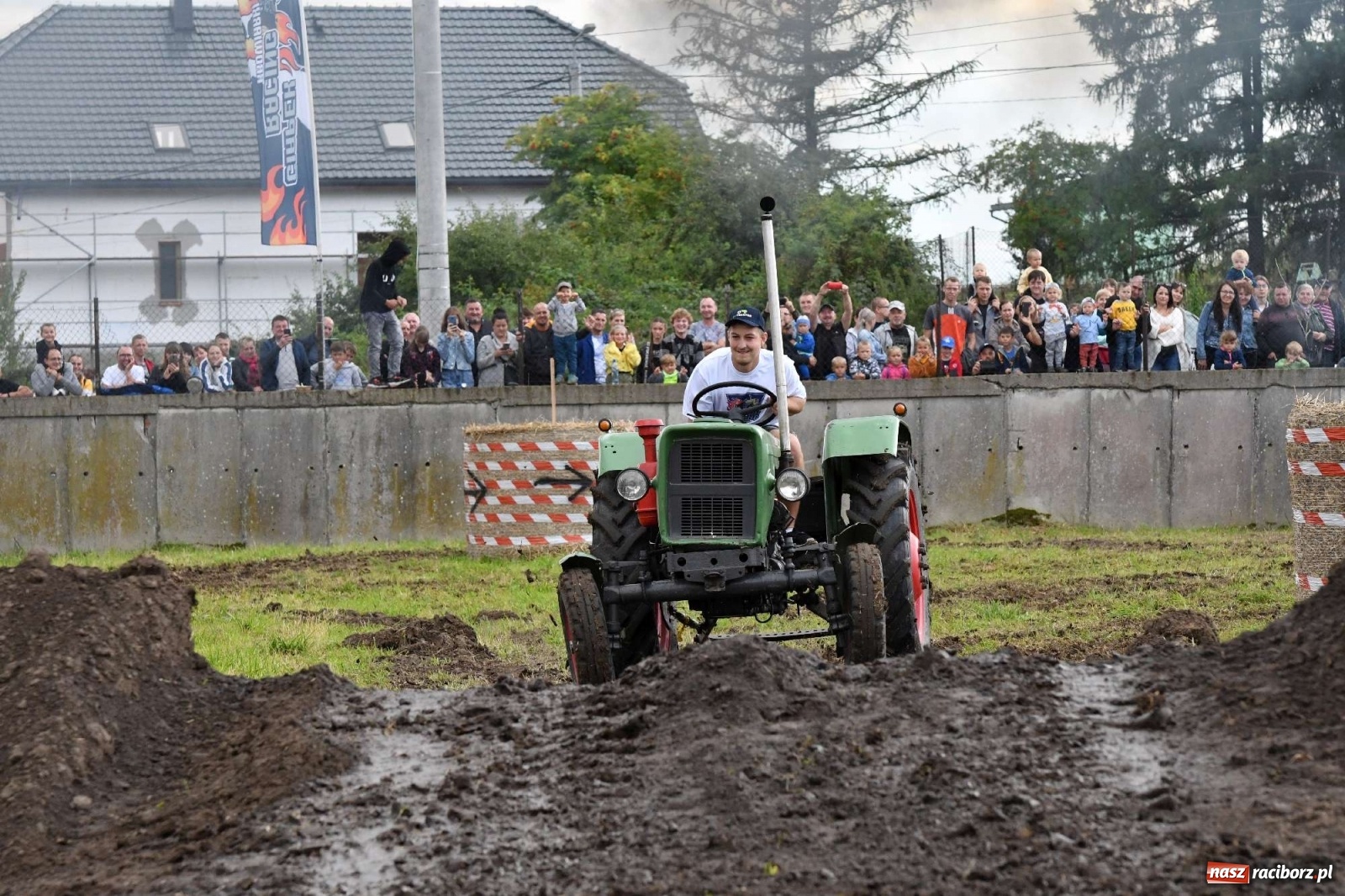 Zdjęcie w galerii na portalu naszraciborz.pl: Fantastyczny Ciapek Racing 2021. Tłum kibiców w Krowiarkach [FOTO i WIDEO] wiadomości z regionu