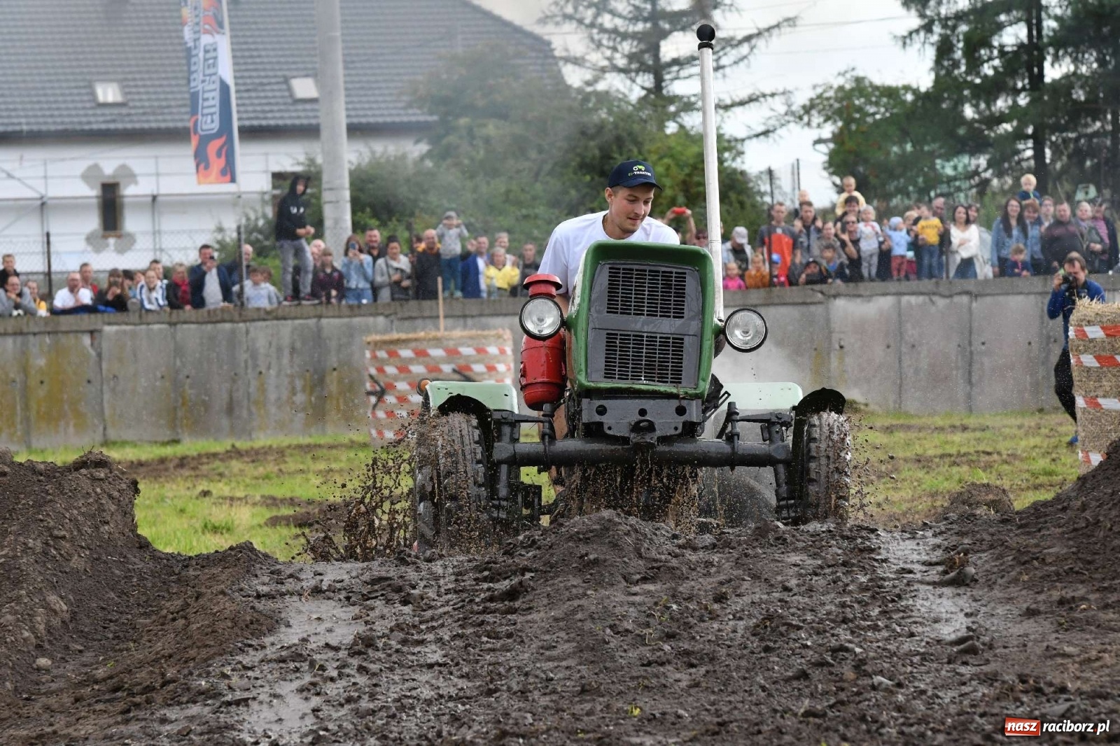 Zdjęcie w galerii na portalu naszraciborz.pl: Fantastyczny Ciapek Racing 2021. Tłum kibiców w Krowiarkach [FOTO i WIDEO] wiadomości z regionu
