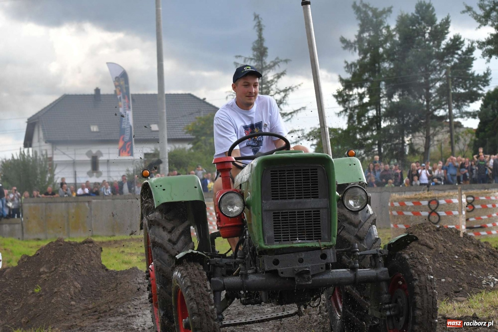 Zdjęcie w galerii na portalu naszraciborz.pl: Fantastyczny Ciapek Racing 2021. Tłum kibiców w Krowiarkach [FOTO i WIDEO] wiadomości z regionu