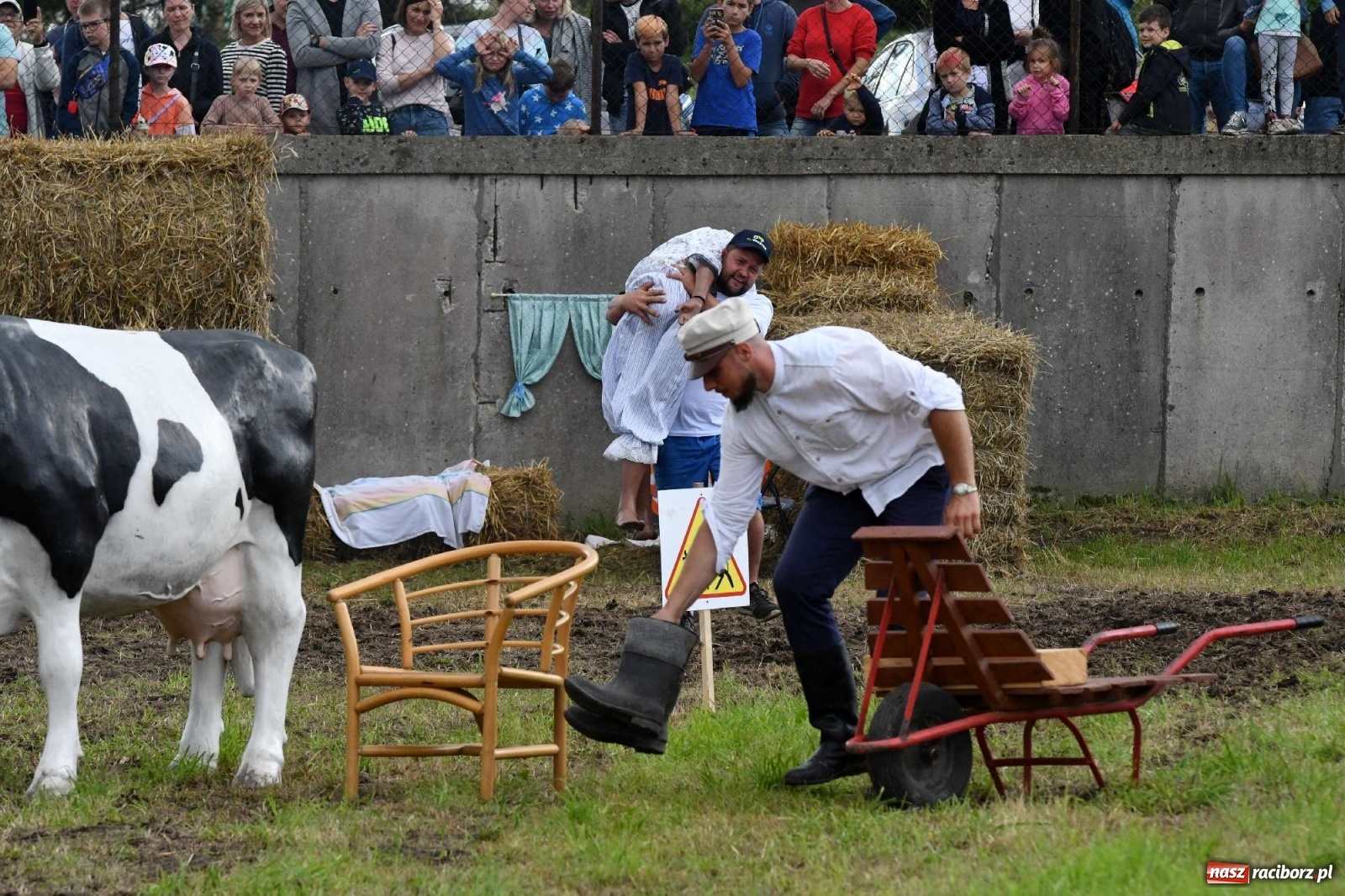Zdjęcie w galerii na portalu naszraciborz.pl: Fantastyczny Ciapek Racing 2021. Tłum kibiców w Krowiarkach [FOTO i WIDEO] wiadomości z regionu
