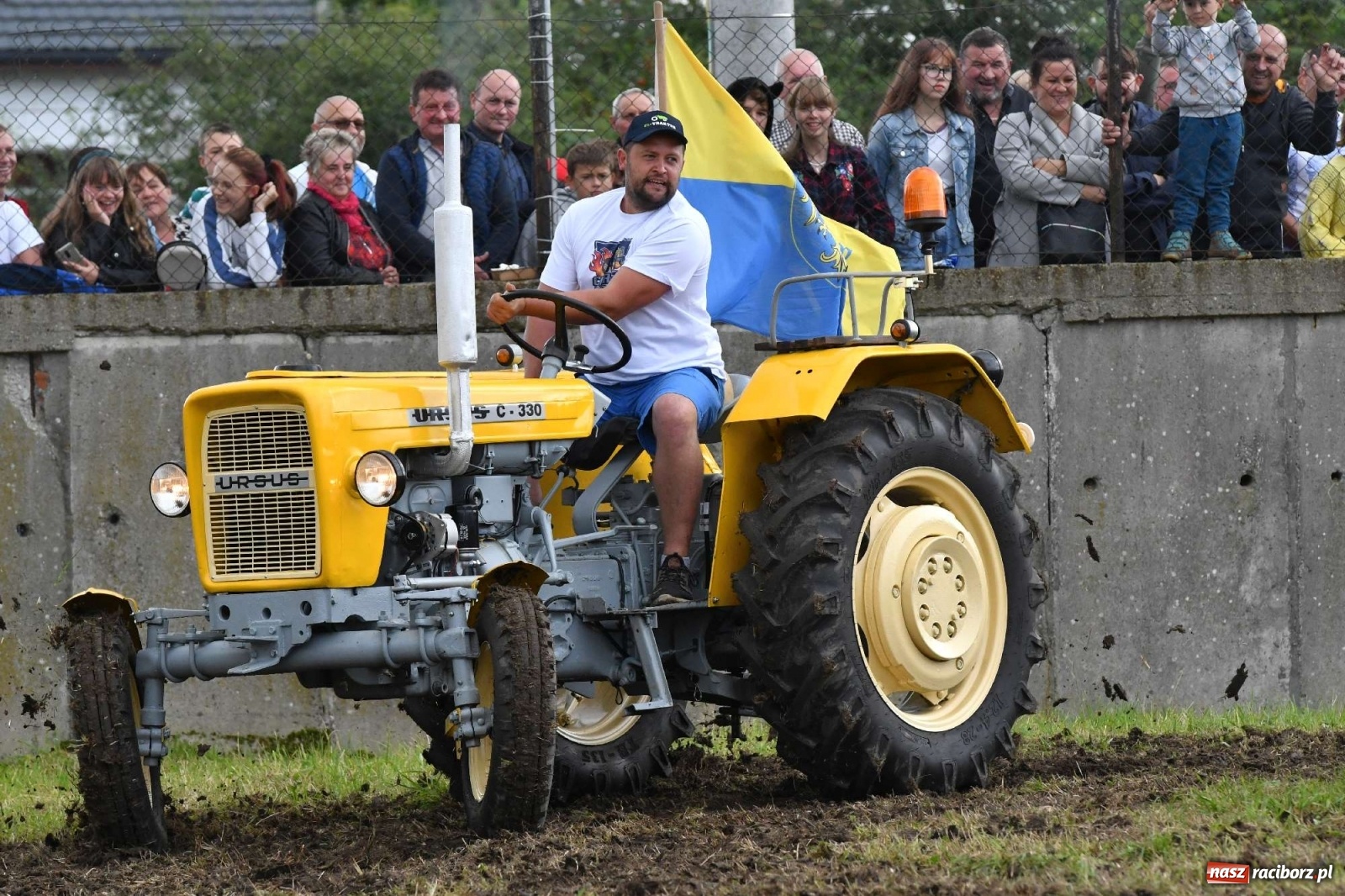 Zdjęcie w galerii na portalu naszraciborz.pl: Fantastyczny Ciapek Racing 2021. Tłum kibiców w Krowiarkach [FOTO i WIDEO] wiadomości z regionu