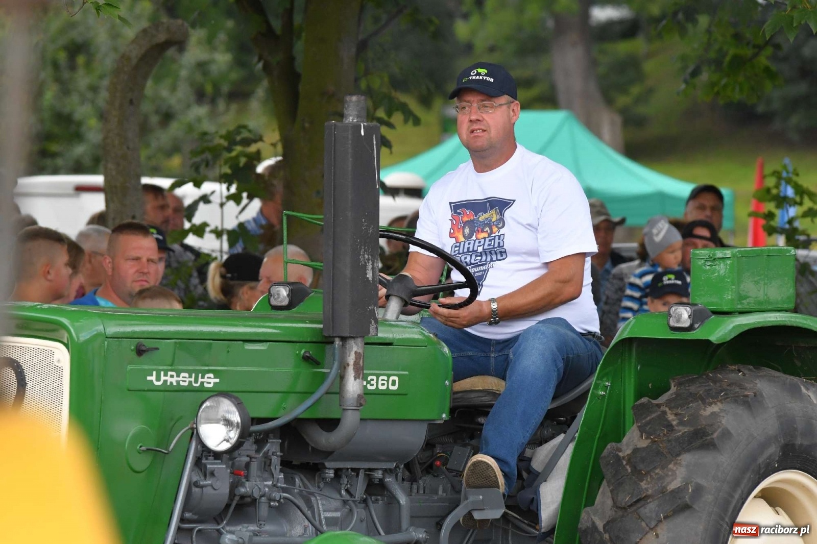 Zdjęcie w galerii na portalu naszraciborz.pl: Fantastyczny Ciapek Racing 2021. Tłum kibiców w Krowiarkach [FOTO i WIDEO] wiadomości z regionu
