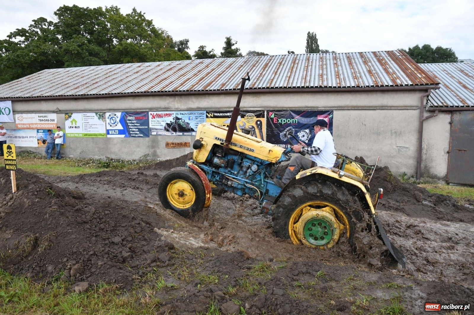 Zdjęcie w galerii na portalu naszraciborz.pl: Fantastyczny Ciapek Racing 2021. Tłum kibiców w Krowiarkach [FOTO i WIDEO] wiadomości z regionu