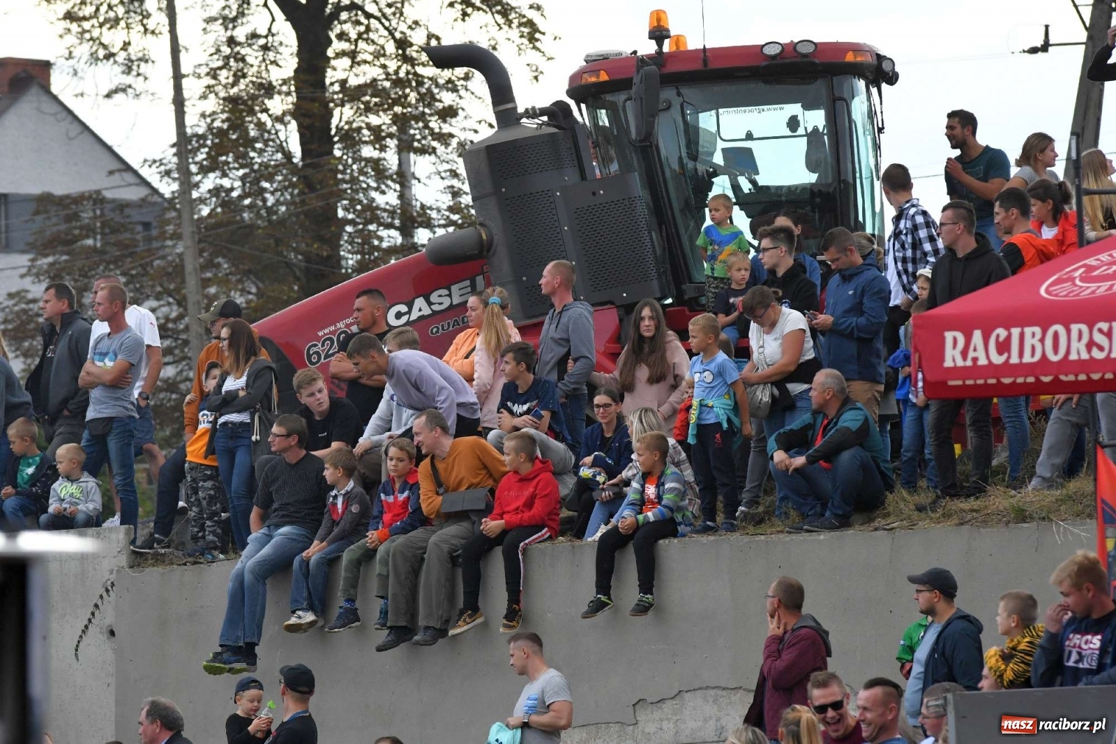Zdjęcie w galerii na portalu naszraciborz.pl: Fantastyczny Ciapek Racing 2021. Tłum kibiców w Krowiarkach [FOTO i WIDEO] wiadomości z regionu