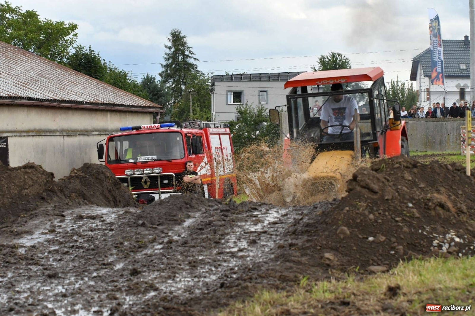 Zdjęcie w galerii na portalu naszraciborz.pl: Fantastyczny Ciapek Racing 2021. Tłum kibiców w Krowiarkach [FOTO i WIDEO] wiadomości z regionu