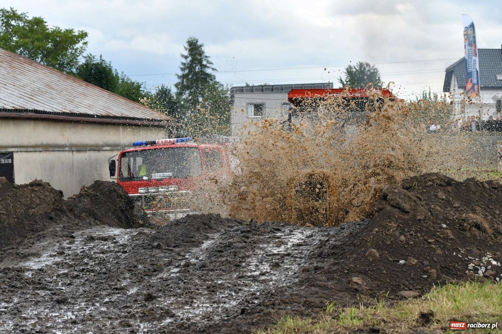 Zdjęcie w galerii na portalu naszraciborz.pl: Fantastyczny Ciapek Racing 2021. Tłum kibiców w Krowiarkach [FOTO i WIDEO] wiadomości z regionu