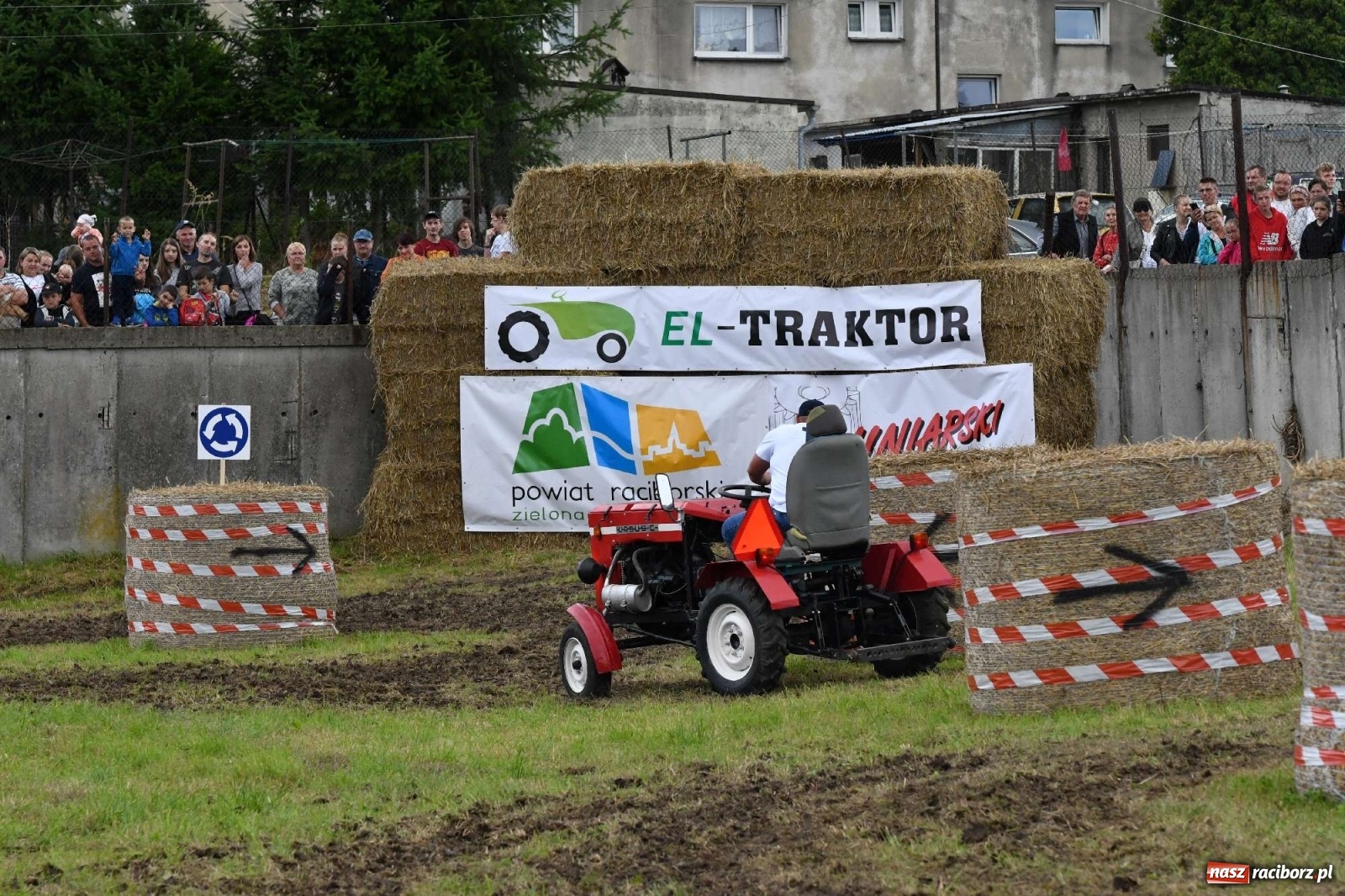 Zdjęcie w galerii na portalu naszraciborz.pl: Fantastyczny Ciapek Racing 2021. Tłum kibiców w Krowiarkach [FOTO i WIDEO] wiadomości z regionu