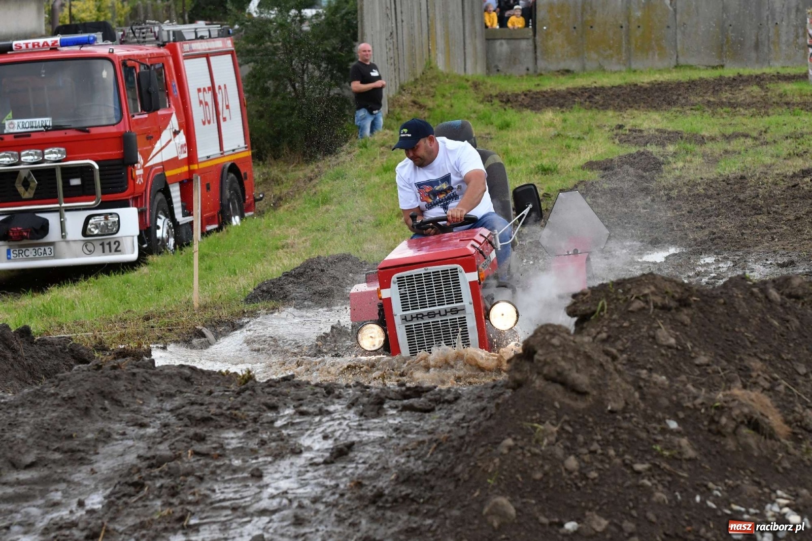Zdjęcie w galerii na portalu naszraciborz.pl: Fantastyczny Ciapek Racing 2021. Tłum kibiców w Krowiarkach [FOTO i WIDEO] wiadomości z regionu