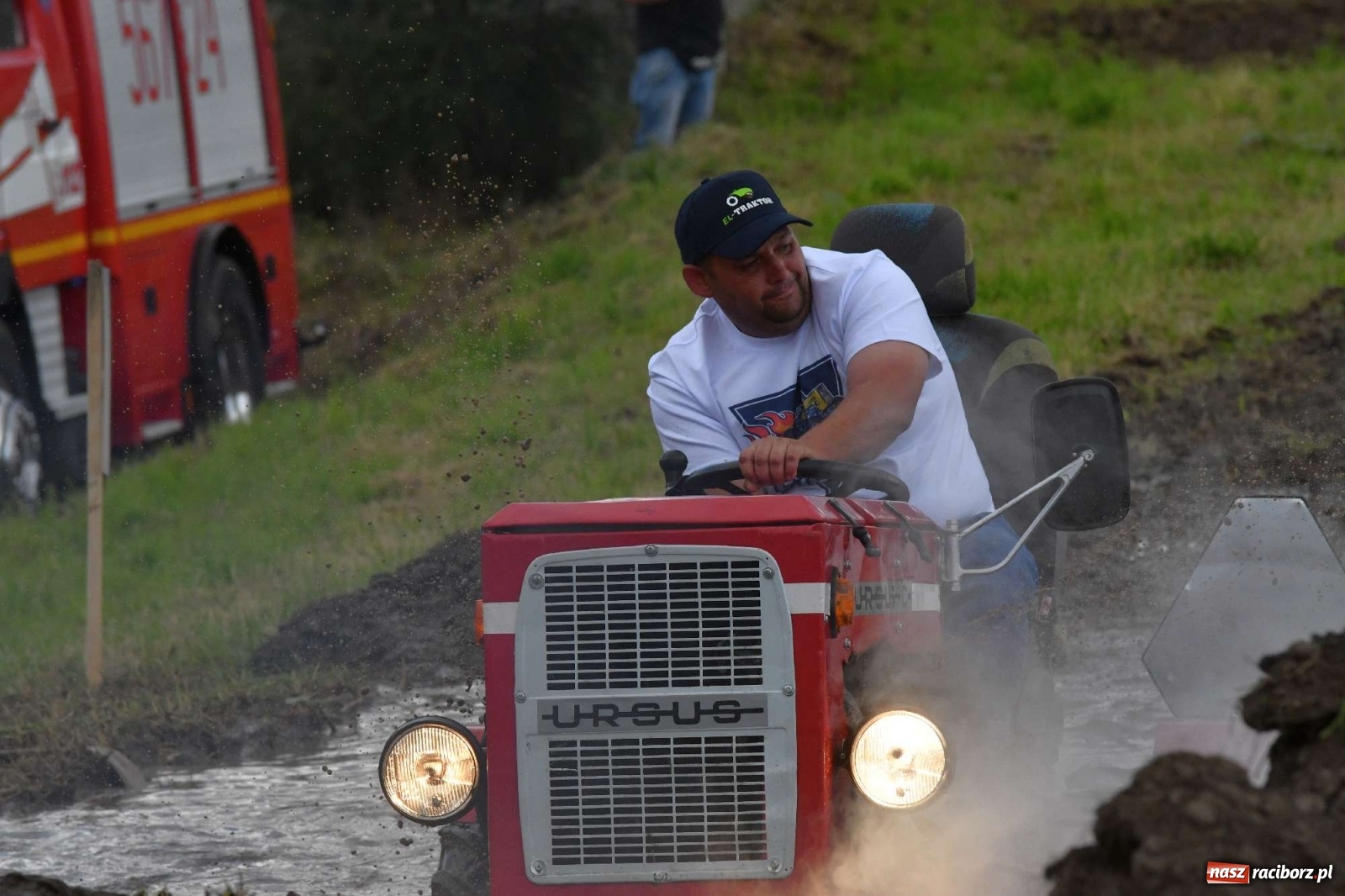 Zdjęcie w galerii na portalu naszraciborz.pl: Fantastyczny Ciapek Racing 2021. Tłum kibiców w Krowiarkach [FOTO i WIDEO] wiadomości z regionu