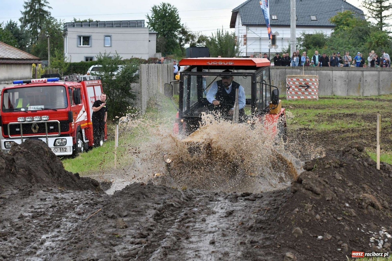 Zdjęcie w galerii na portalu naszraciborz.pl: Fantastyczny Ciapek Racing 2021. Tłum kibiców w Krowiarkach [FOTO i WIDEO] wiadomości z regionu