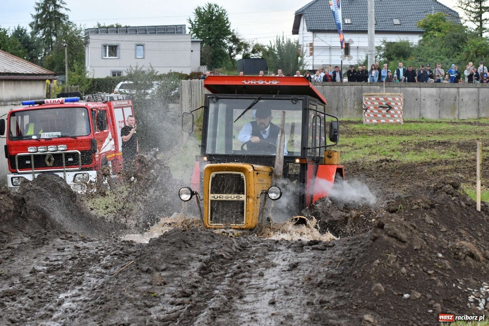 Zdjęcie w galerii na portalu naszraciborz.pl: Fantastyczny Ciapek Racing 2021. Tłum kibiców w Krowiarkach [FOTO i WIDEO] wiadomości z regionu