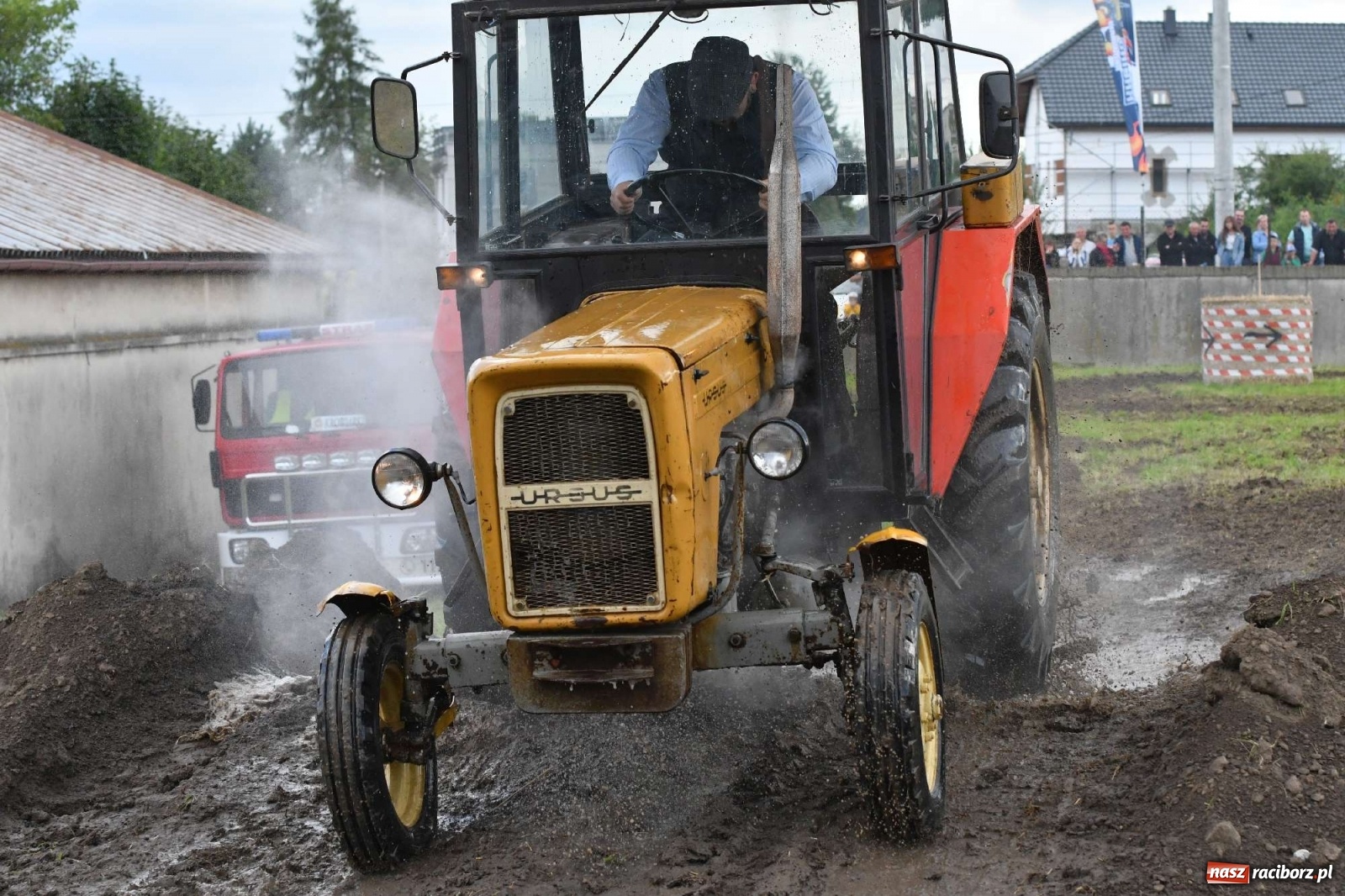 Zdjęcie w galerii na portalu naszraciborz.pl: Fantastyczny Ciapek Racing 2021. Tłum kibiców w Krowiarkach [FOTO i WIDEO] wiadomości z regionu