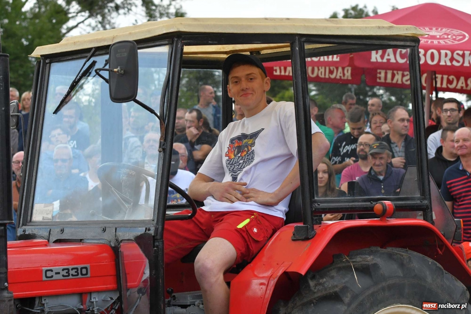 Zdjęcie w galerii na portalu naszraciborz.pl: Fantastyczny Ciapek Racing 2021. Tłum kibiców w Krowiarkach [FOTO i WIDEO] wiadomości z regionu