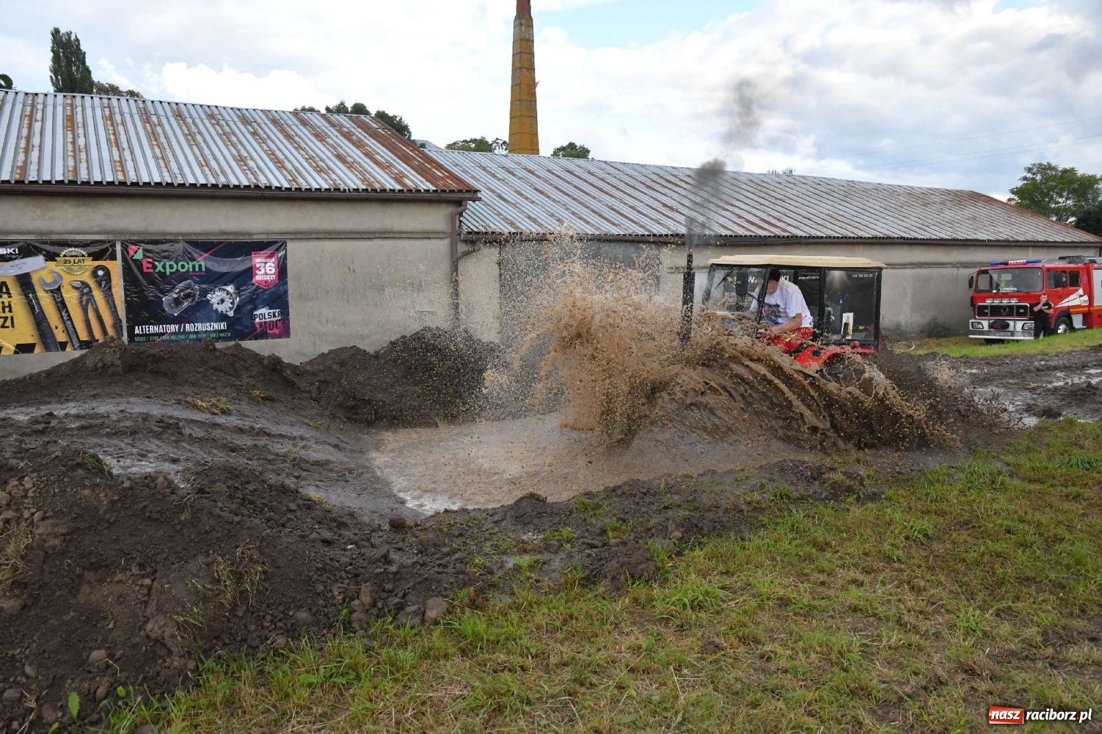 Zdjęcie w galerii na portalu naszraciborz.pl: Fantastyczny Ciapek Racing 2021. Tłum kibiców w Krowiarkach [FOTO i WIDEO] wiadomości z regionu