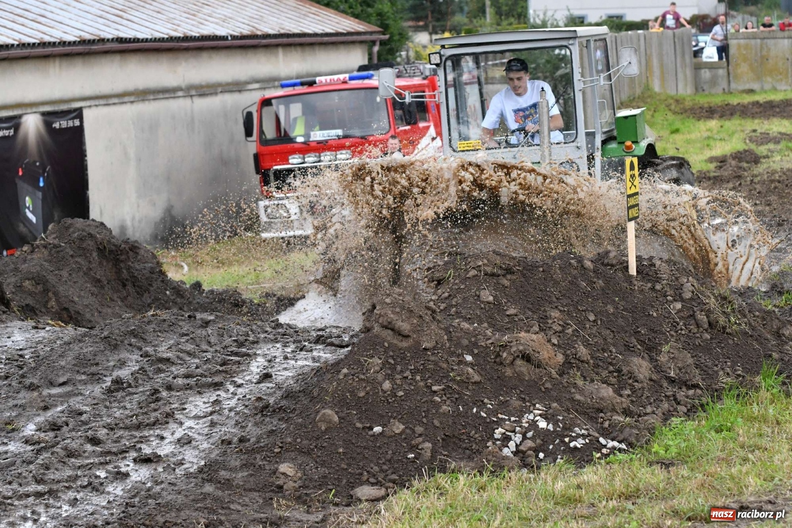 Zdjęcie w galerii na portalu naszraciborz.pl: Fantastyczny Ciapek Racing 2021. Tłum kibiców w Krowiarkach [FOTO i WIDEO] wiadomości z regionu