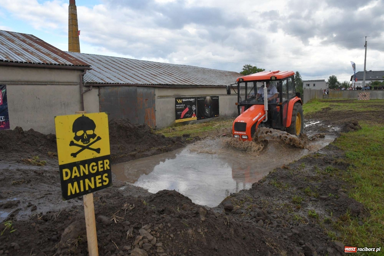 Zdjęcie w galerii na portalu naszraciborz.pl: Fantastyczny Ciapek Racing 2021. Tłum kibiców w Krowiarkach [FOTO i WIDEO] wiadomości z regionu