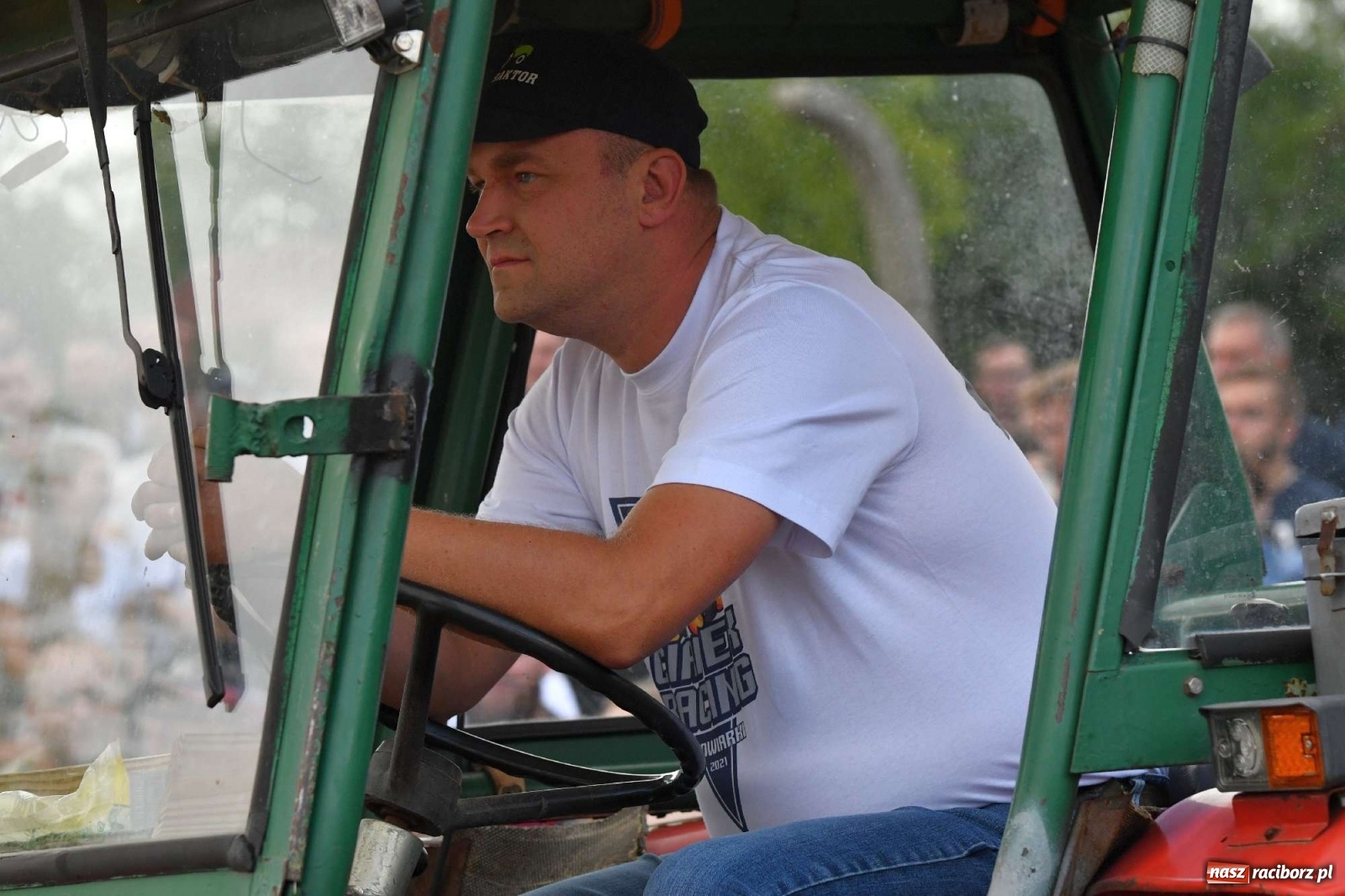 Zdjęcie w galerii na portalu naszraciborz.pl: Fantastyczny Ciapek Racing 2021. Tłum kibiców w Krowiarkach [FOTO i WIDEO] wiadomości z regionu