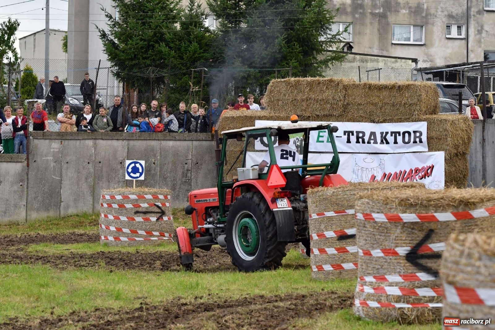 Zdjęcie w galerii na portalu naszraciborz.pl: Fantastyczny Ciapek Racing 2021. Tłum kibiców w Krowiarkach [FOTO i WIDEO] wiadomości z regionu