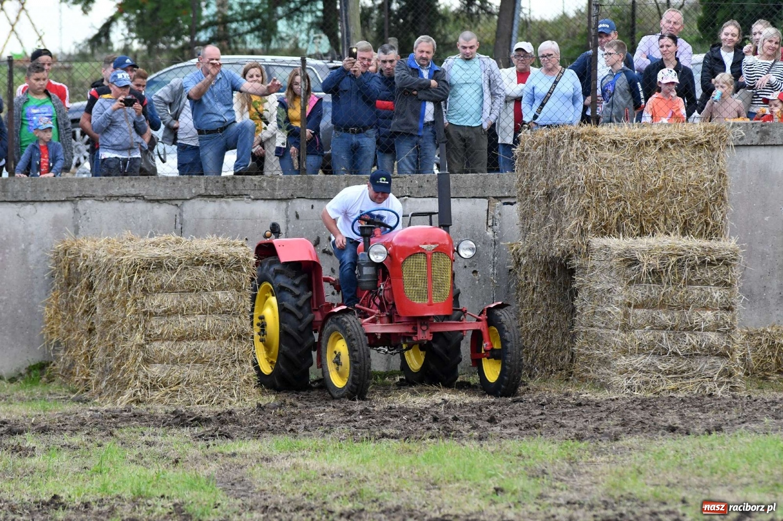 Zdjęcie w galerii na portalu naszraciborz.pl: Fantastyczny Ciapek Racing 2021. Tłum kibiców w Krowiarkach [FOTO i WIDEO] wiadomości z regionu