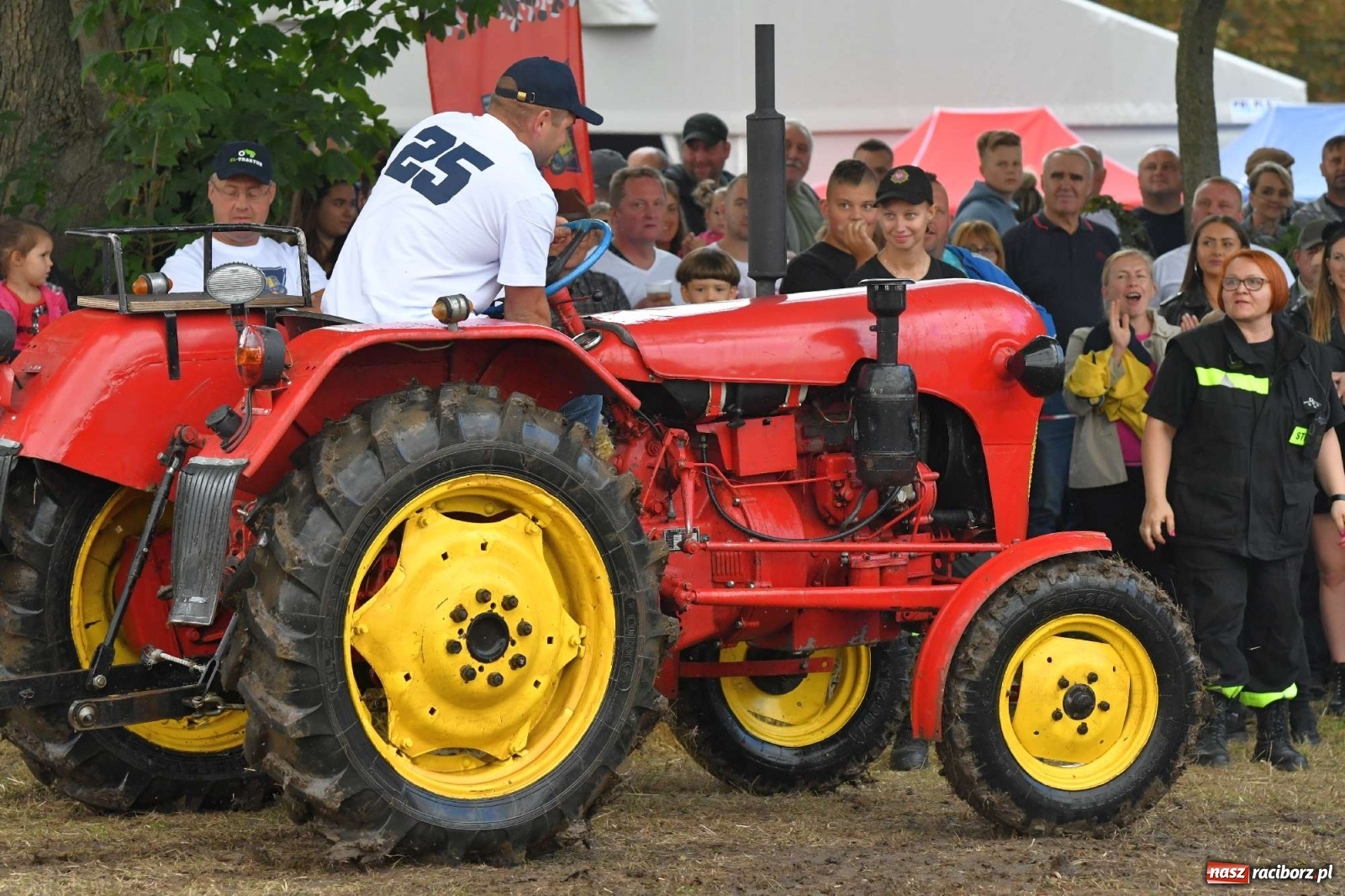 Zdjęcie w galerii na portalu naszraciborz.pl: Fantastyczny Ciapek Racing 2021. Tłum kibiców w Krowiarkach [FOTO i WIDEO] wiadomości z regionu