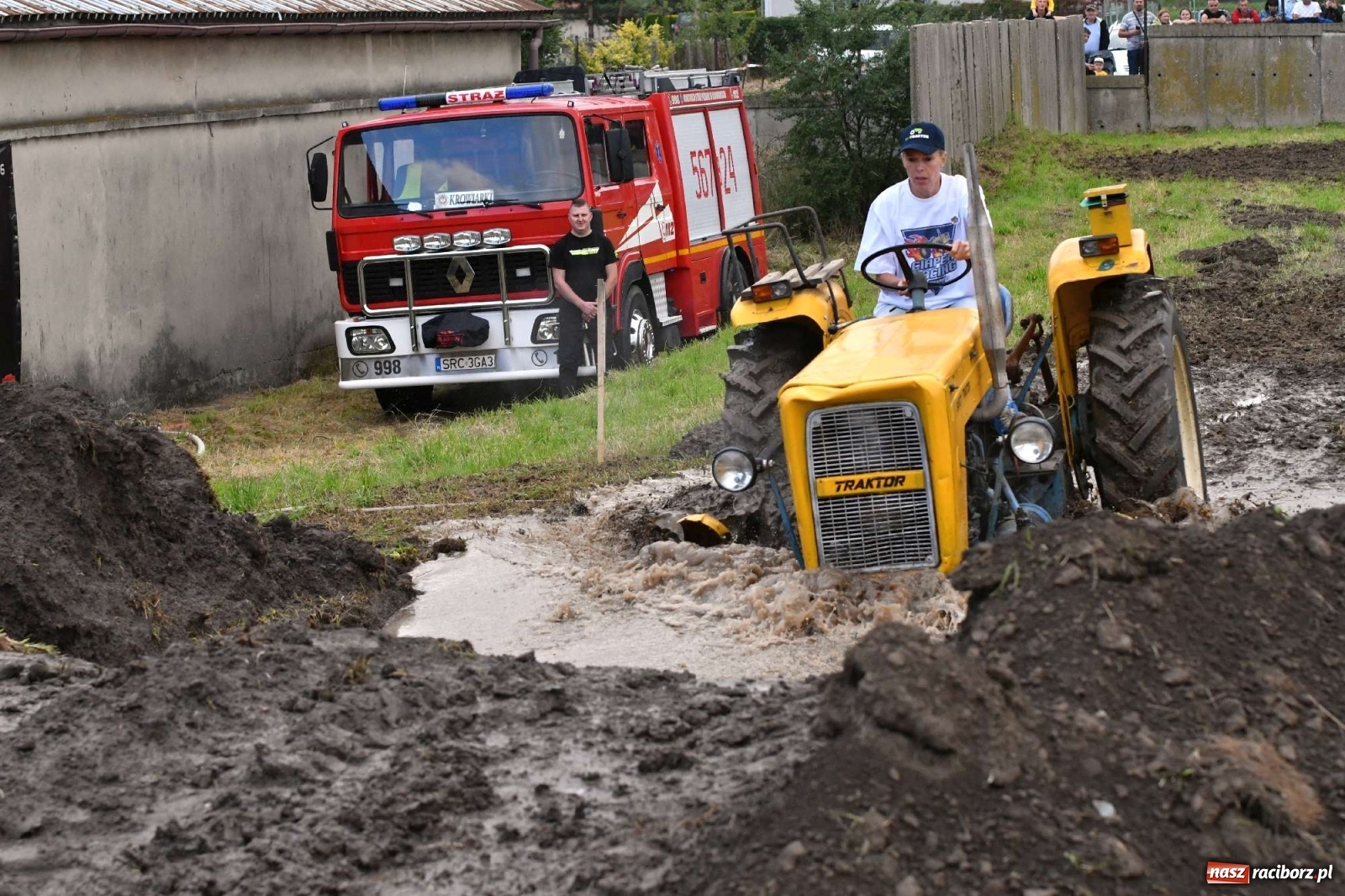 Zdjęcie w galerii na portalu naszraciborz.pl: Fantastyczny Ciapek Racing 2021. Tłum kibiców w Krowiarkach [FOTO i WIDEO] wiadomości z regionu