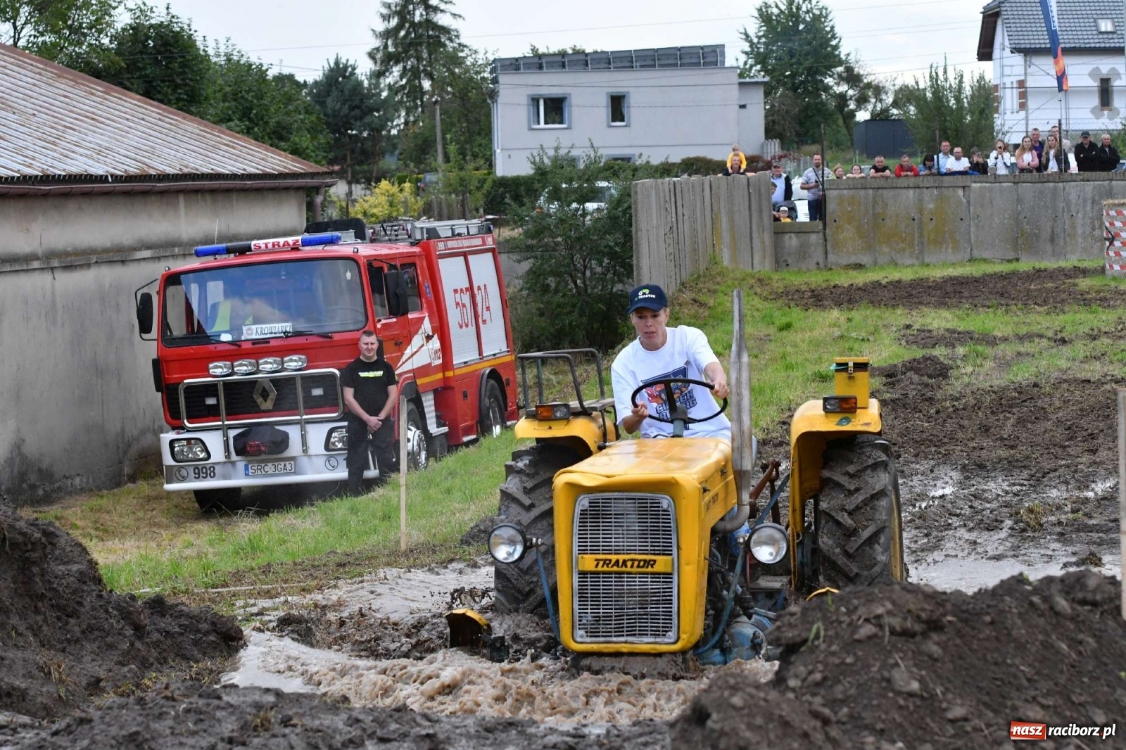 Zdjęcie w galerii na portalu naszraciborz.pl: Fantastyczny Ciapek Racing 2021. Tłum kibiców w Krowiarkach [FOTO i WIDEO] wiadomości z regionu