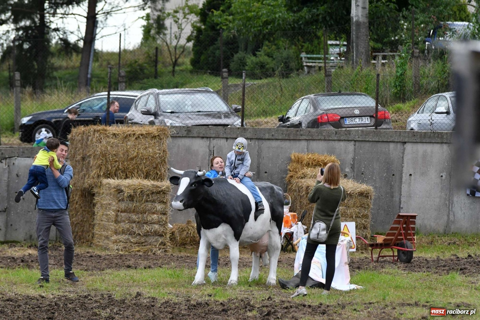 Zdjęcie w galerii na portalu naszraciborz.pl: Fantastyczny Ciapek Racing 2021. Tłum kibiców w Krowiarkach [FOTO i WIDEO] wiadomości z regionu