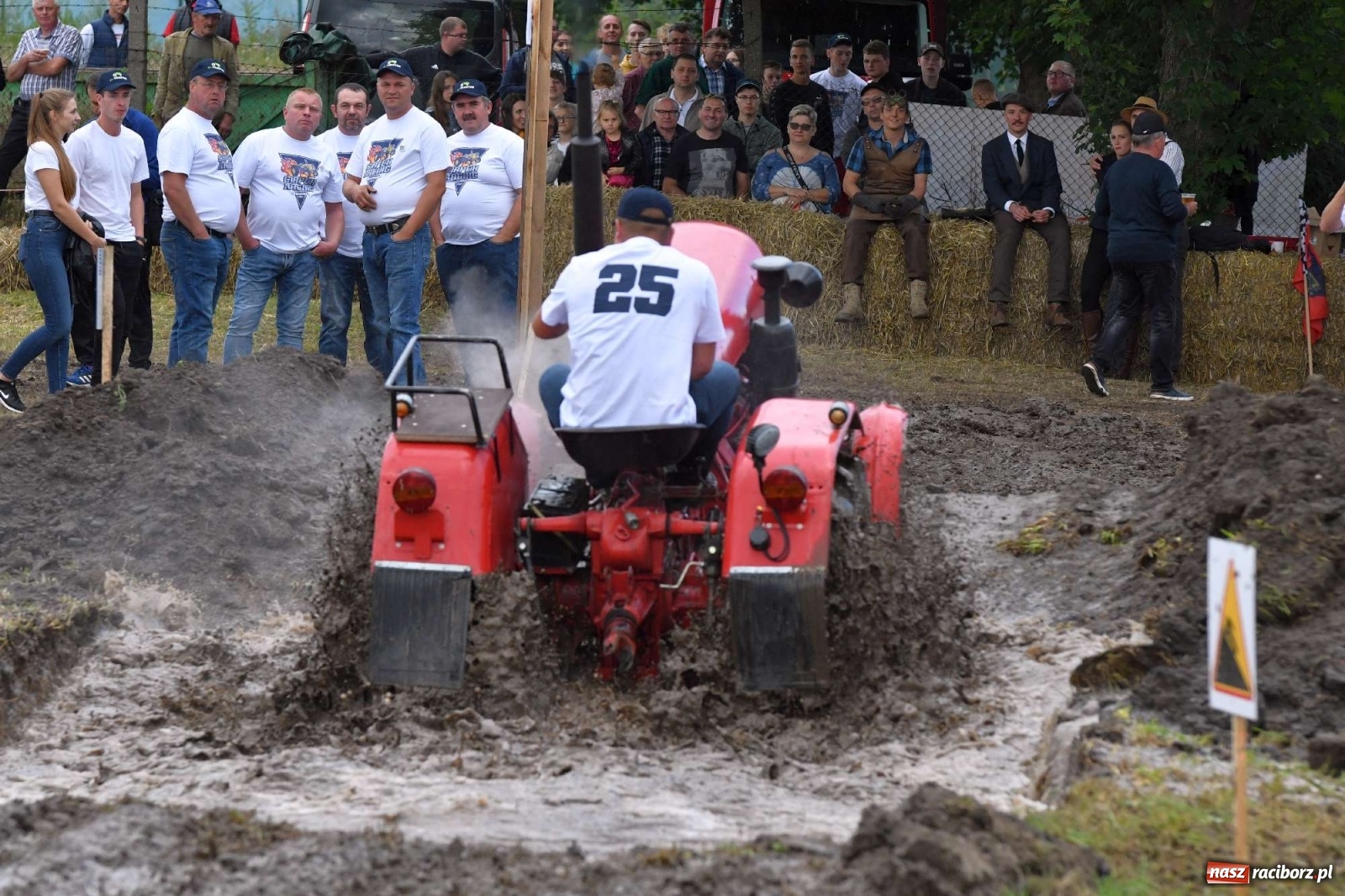 Zdjęcie w galerii na portalu naszraciborz.pl: Fantastyczny Ciapek Racing 2021. Tłum kibiców w Krowiarkach [FOTO i WIDEO] wiadomości z regionu