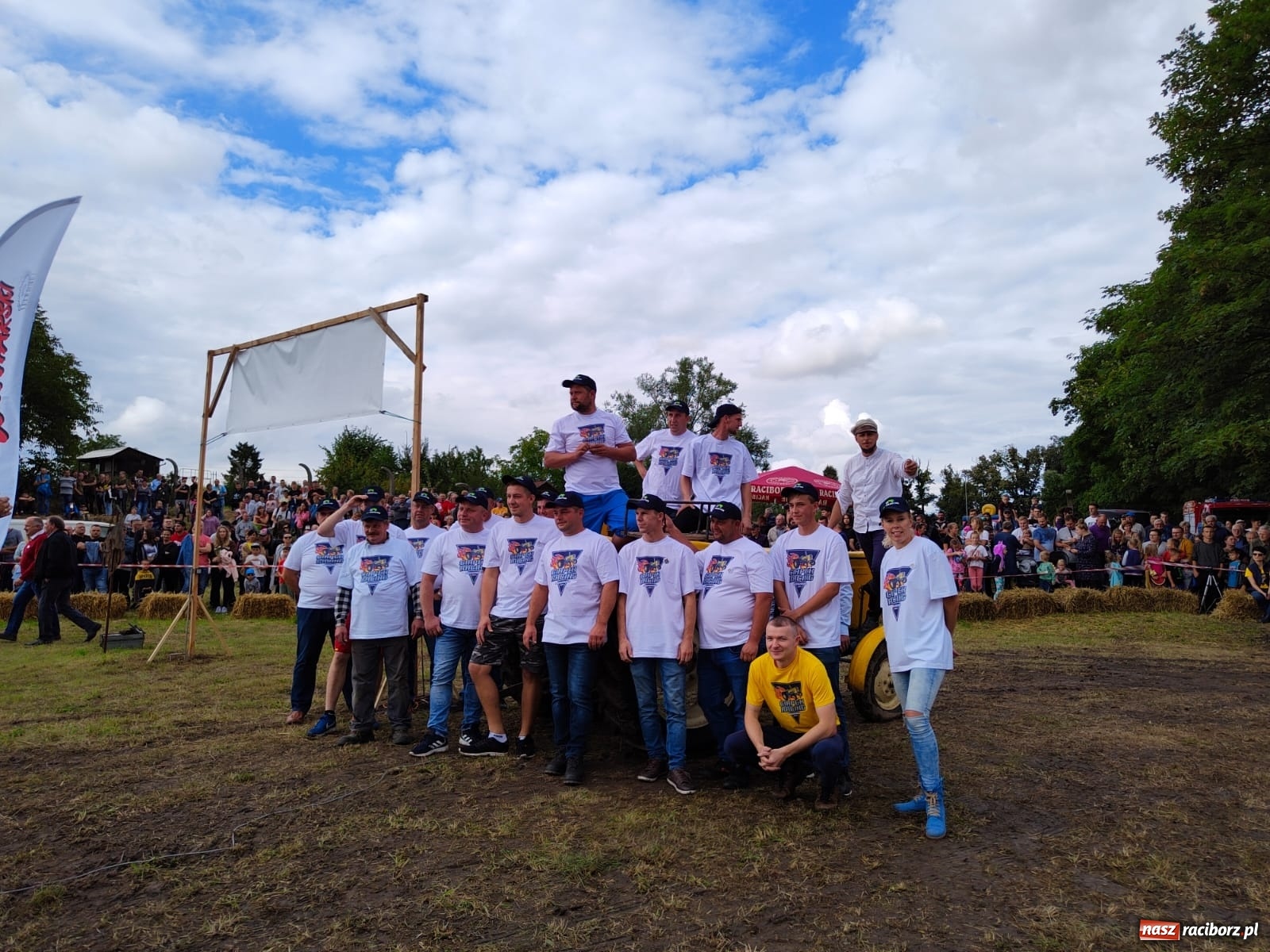 Zdjęcie w galerii na portalu naszraciborz.pl: Fantastyczny Ciapek Racing 2021. Tłum kibiców w Krowiarkach [FOTO i WIDEO] wiadomości z regionu