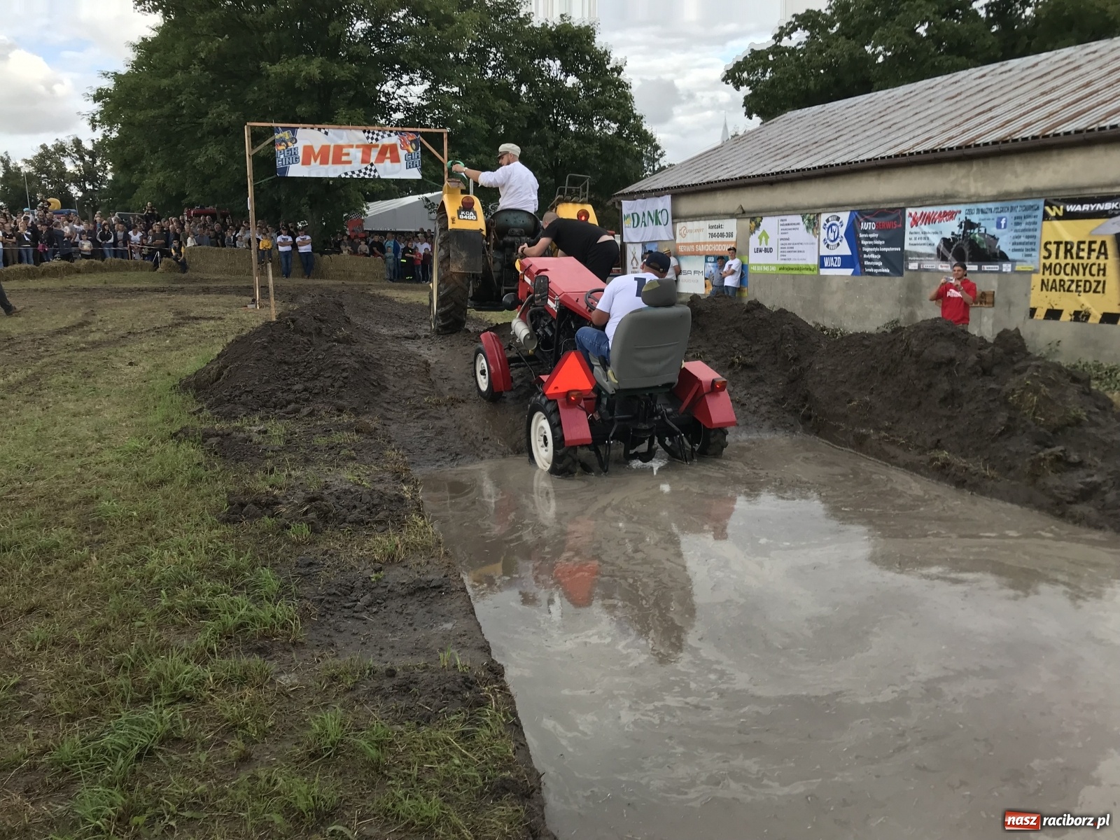 Zdjęcie w galerii na portalu naszraciborz.pl: Fantastyczny Ciapek Racing 2021. Tłum kibiców w Krowiarkach [FOTO i WIDEO] wiadomości z regionu