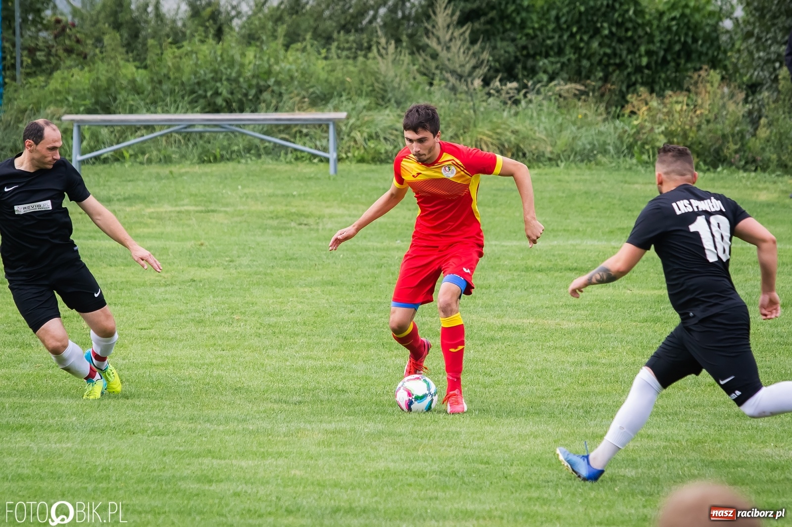 Zdjęcie w galerii na portalu naszraciborz.pl: Do trzech razy sztuka. LKS Pawłów z kompletem punktów [FOTO] wiadomości z regionu