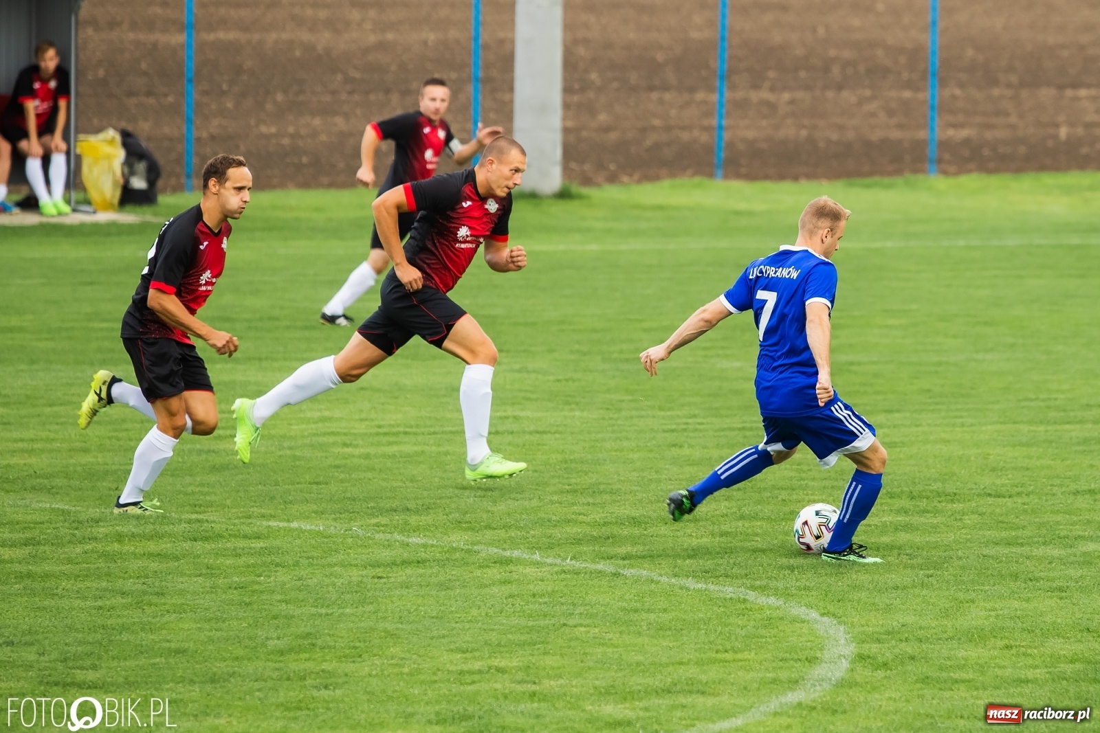 Zdjęcie w galerii na portalu naszraciborz.pl: Kanonada w Pietraszynie. Gospodarze bez punktów! [FOTO] wiadomości z regionu