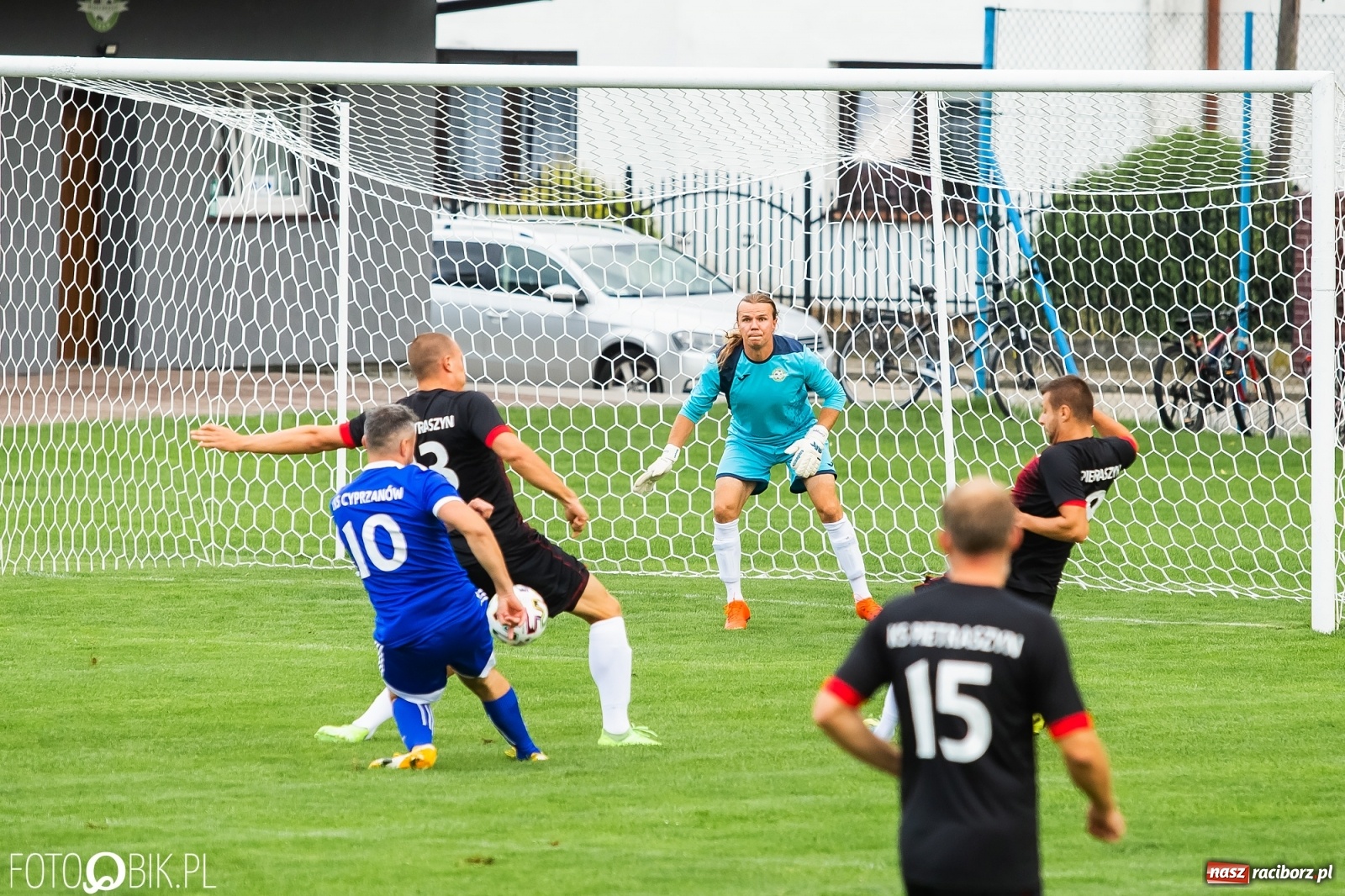 Zdjęcie w galerii na portalu naszraciborz.pl: Kanonada w Pietraszynie. Gospodarze bez punktów! [FOTO] wiadomości z regionu