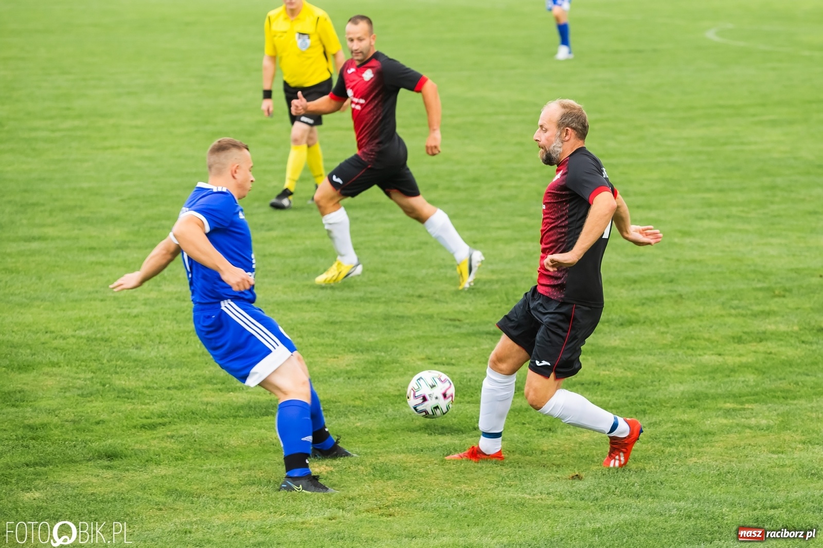 Zdjęcie w galerii na portalu naszraciborz.pl: Kanonada w Pietraszynie. Gospodarze bez punktów! [FOTO] wiadomości z regionu