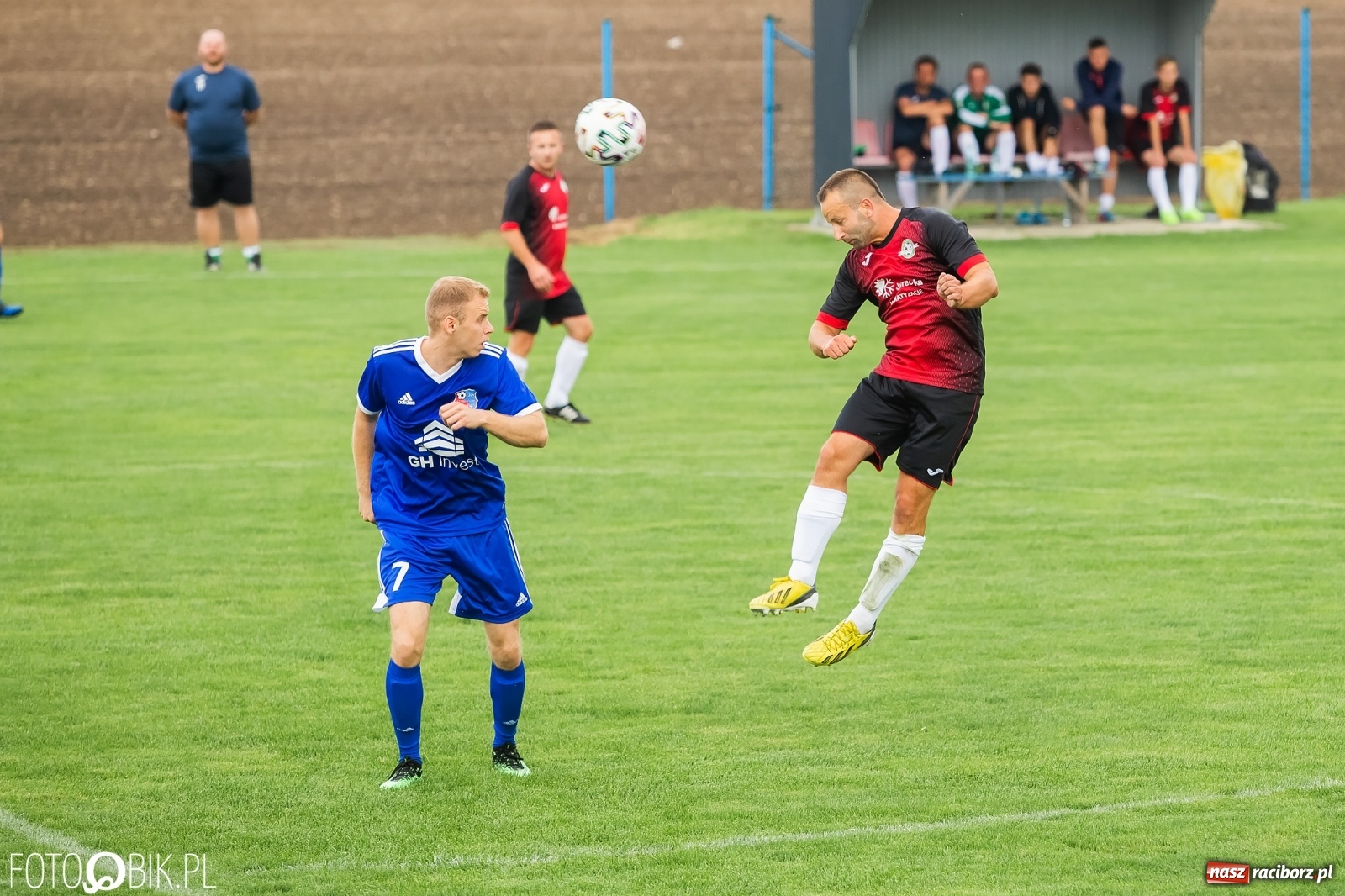 Zdjęcie w galerii na portalu naszraciborz.pl: Kanonada w Pietraszynie. Gospodarze bez punktów! [FOTO] wiadomości z regionu