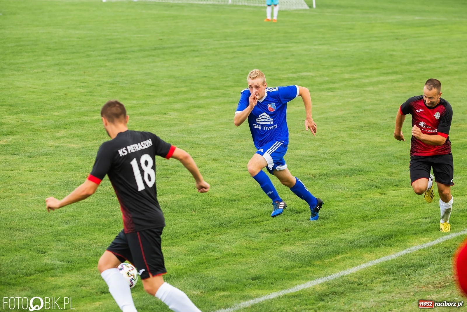 Zdjęcie w galerii na portalu naszraciborz.pl: Kanonada w Pietraszynie. Gospodarze bez punktów! [FOTO] wiadomości z regionu