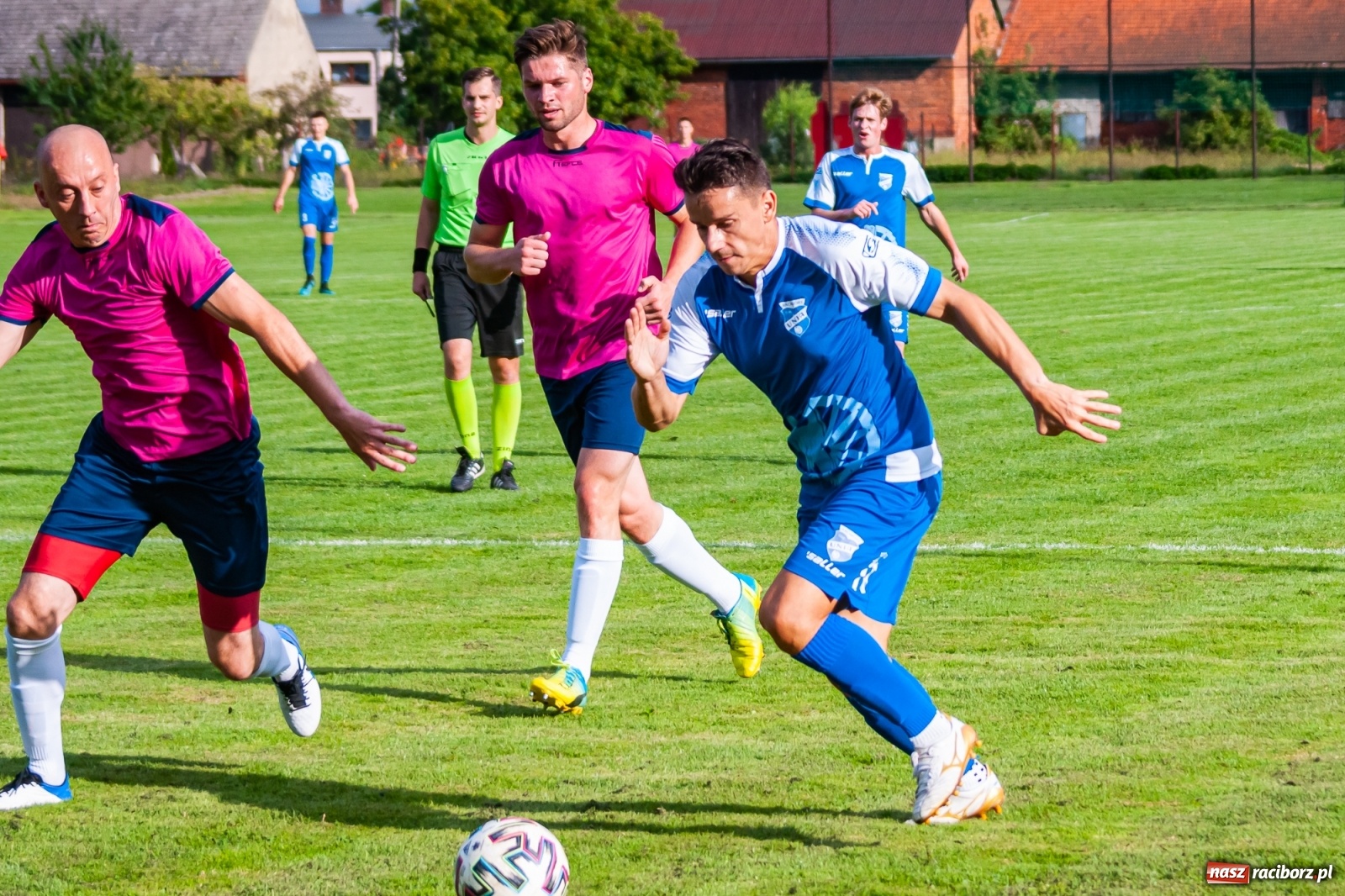 Zdjęcie w galerii na portalu naszraciborz.pl: Festiwal zmarnowanych sytuacji w Krzyżanowicach [FOTO] wiadomości z regionu