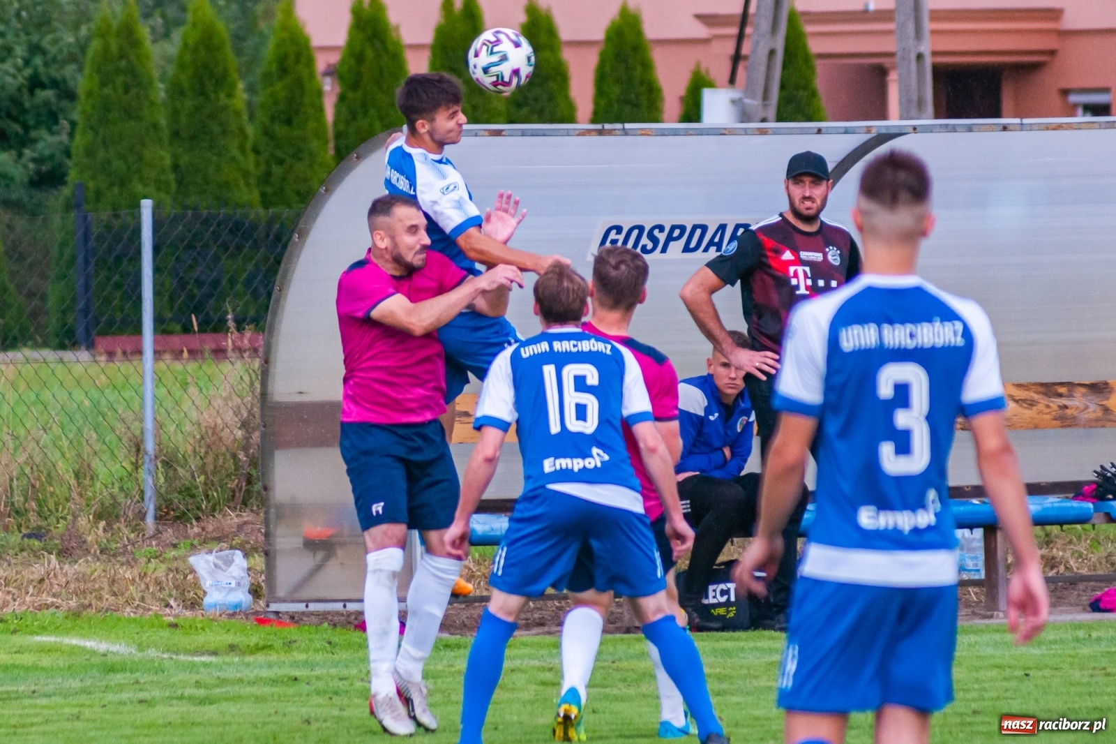 Zdjęcie w galerii na portalu naszraciborz.pl: Festiwal zmarnowanych sytuacji w Krzyżanowicach [FOTO] wiadomości z regionu