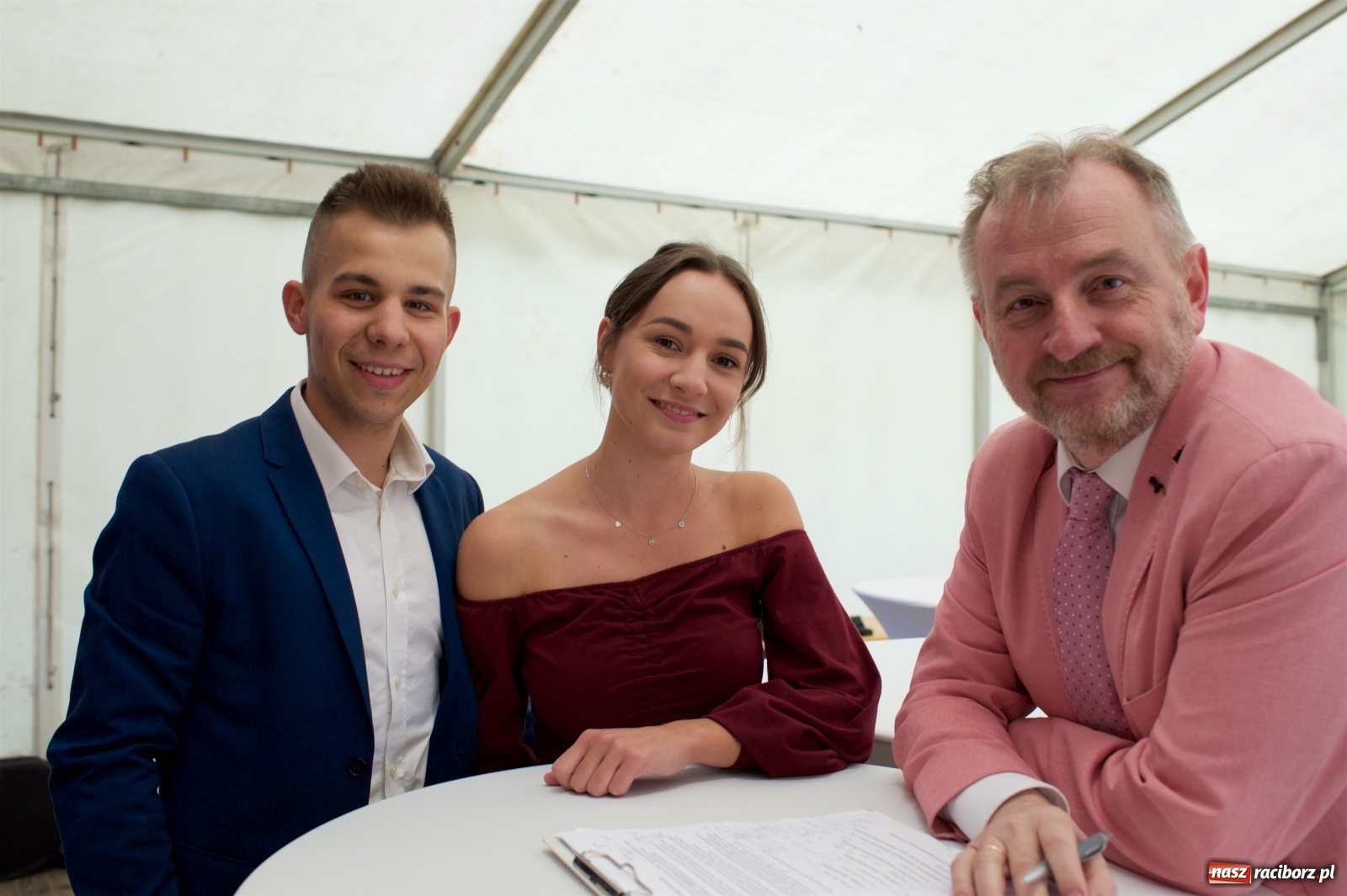 Zdjęcie w galerii na portalu naszraciborz.pl: Tworkowski piknik przy zamku zakończony fire show [FOTO] wiadomości z regionu