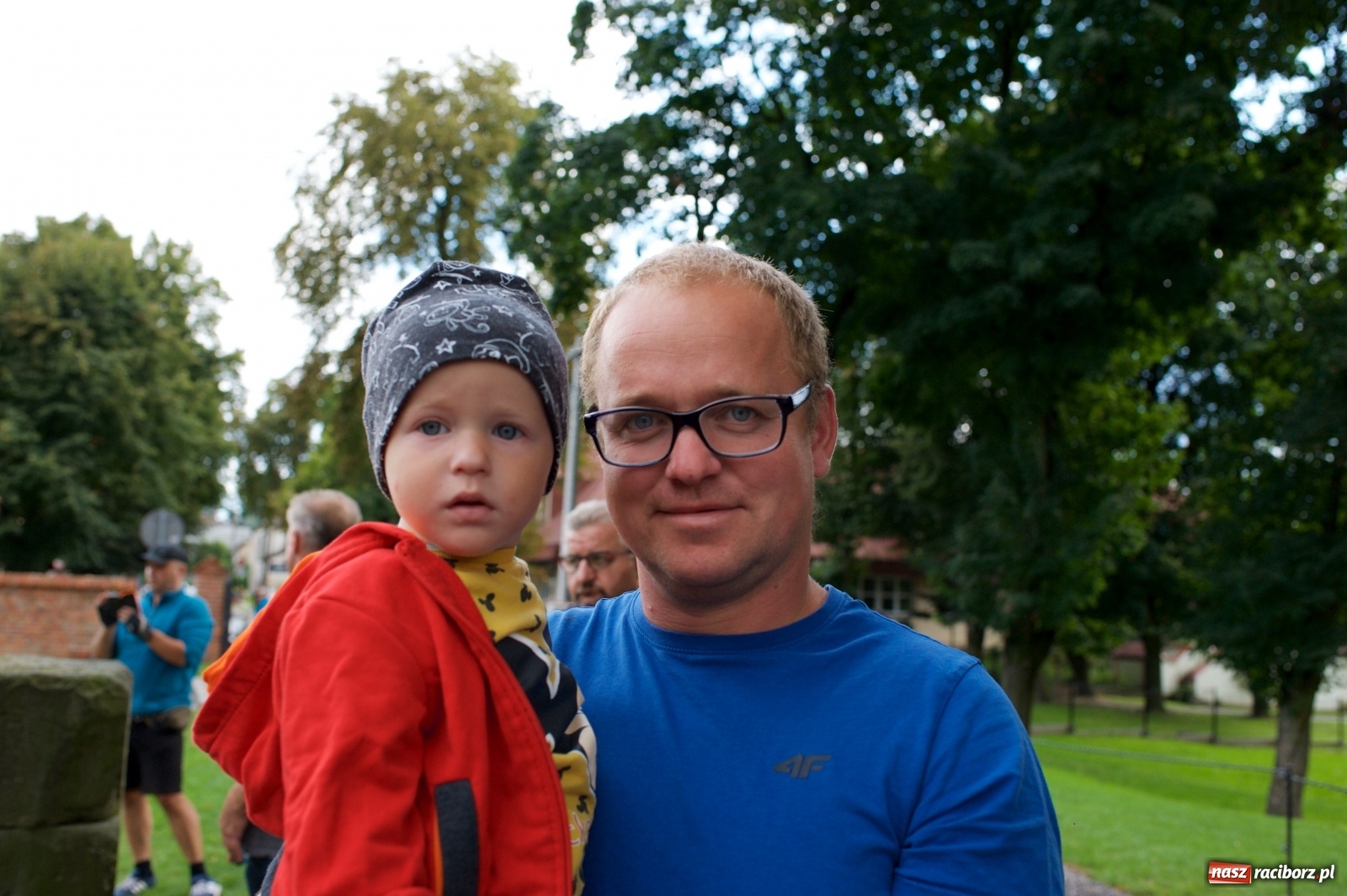 Zdjęcie w galerii na portalu naszraciborz.pl: Tworkowski piknik przy zamku zakończony fire show [FOTO] wiadomości z regionu
