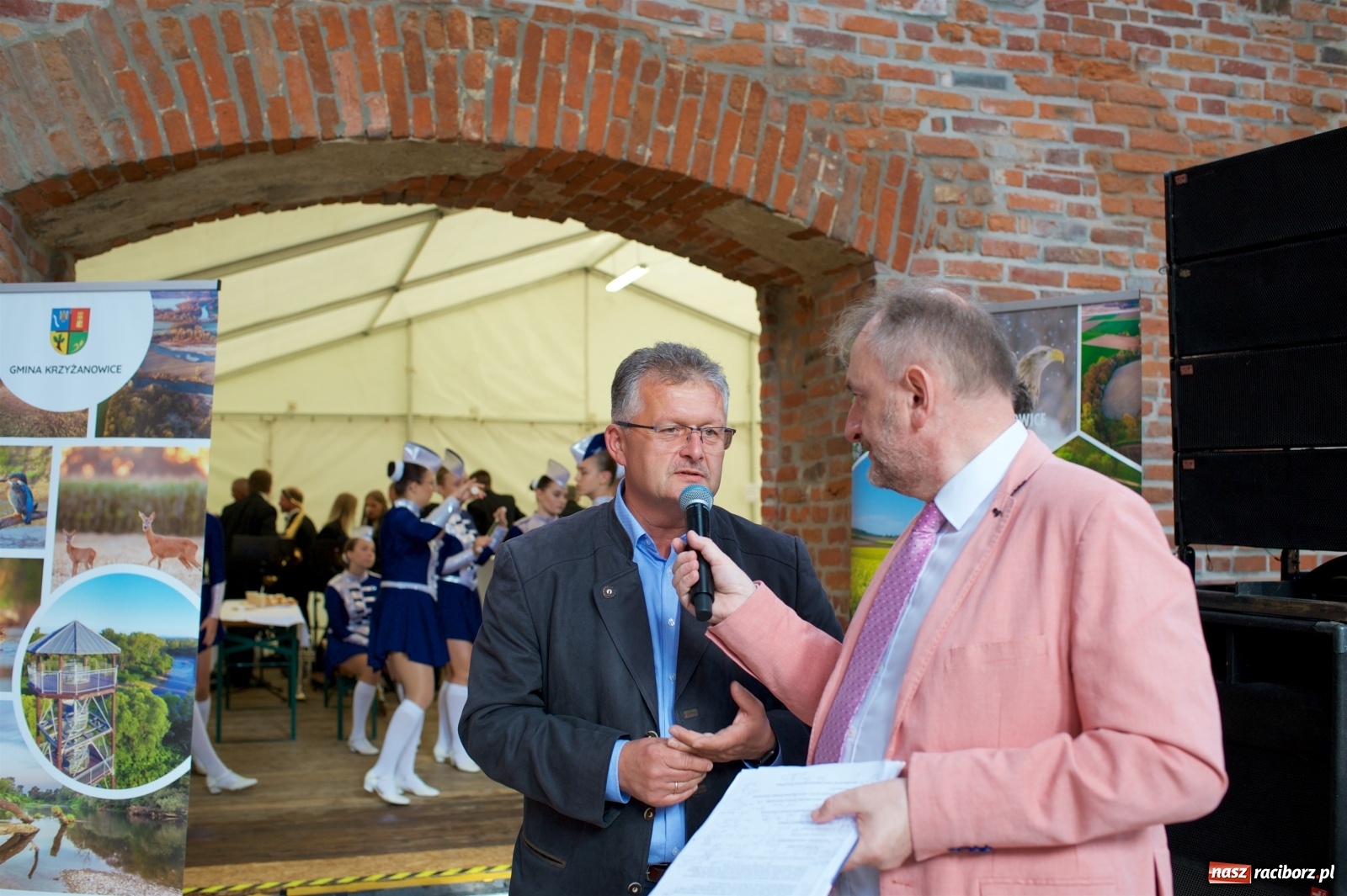 Zdjęcie w galerii na portalu naszraciborz.pl: Tworkowski piknik przy zamku zakończony fire show [FOTO] wiadomości z regionu