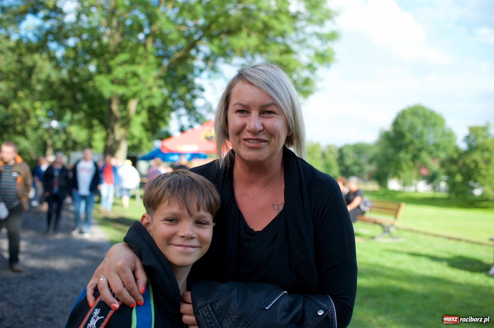Zdjęcie w galerii na portalu naszraciborz.pl: Tworkowski piknik przy zamku zakończony fire show [FOTO] wiadomości z regionu