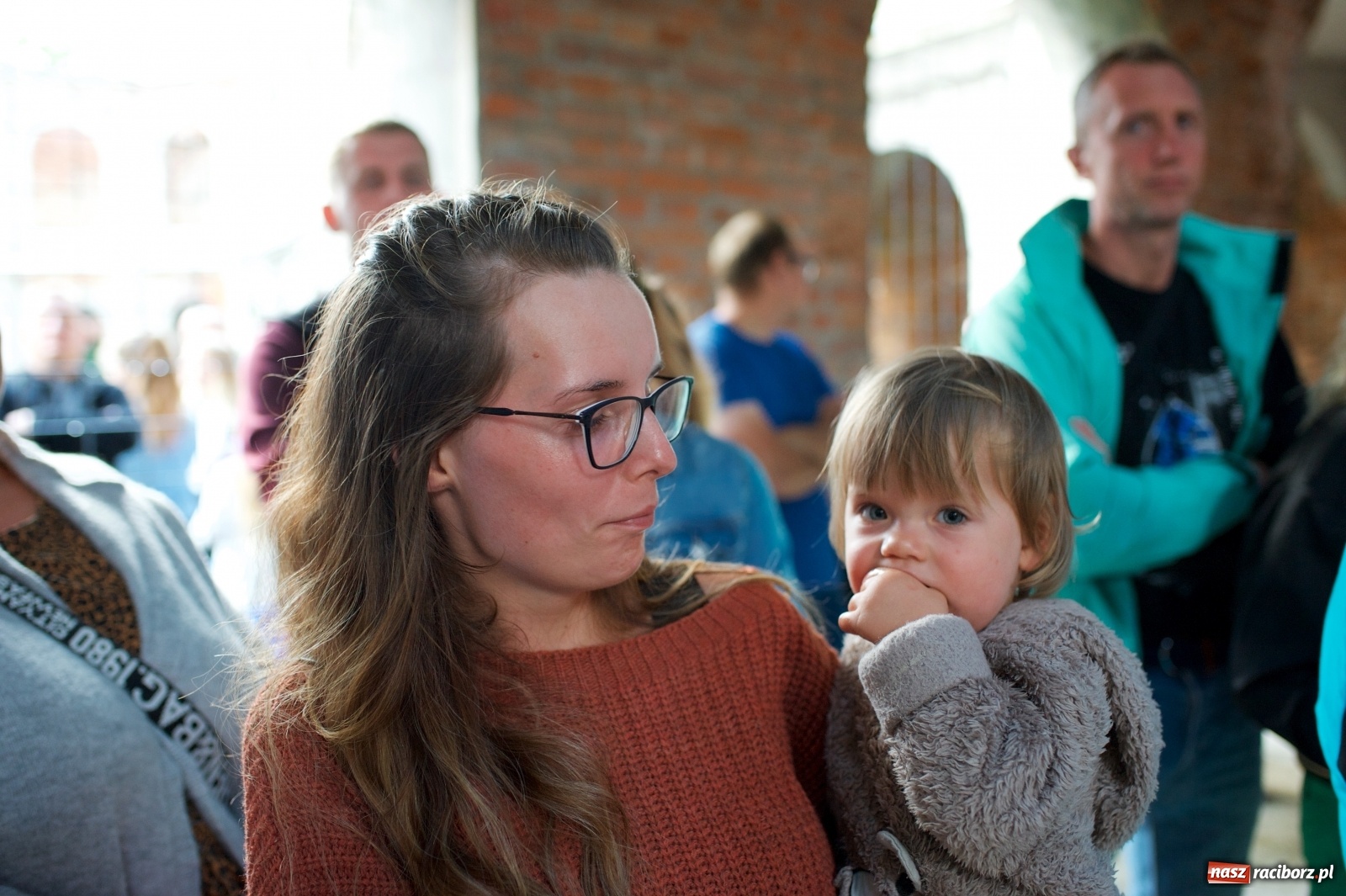 Zdjęcie w galerii na portalu naszraciborz.pl: Tworkowski piknik przy zamku zakończony fire show [FOTO] wiadomości z regionu